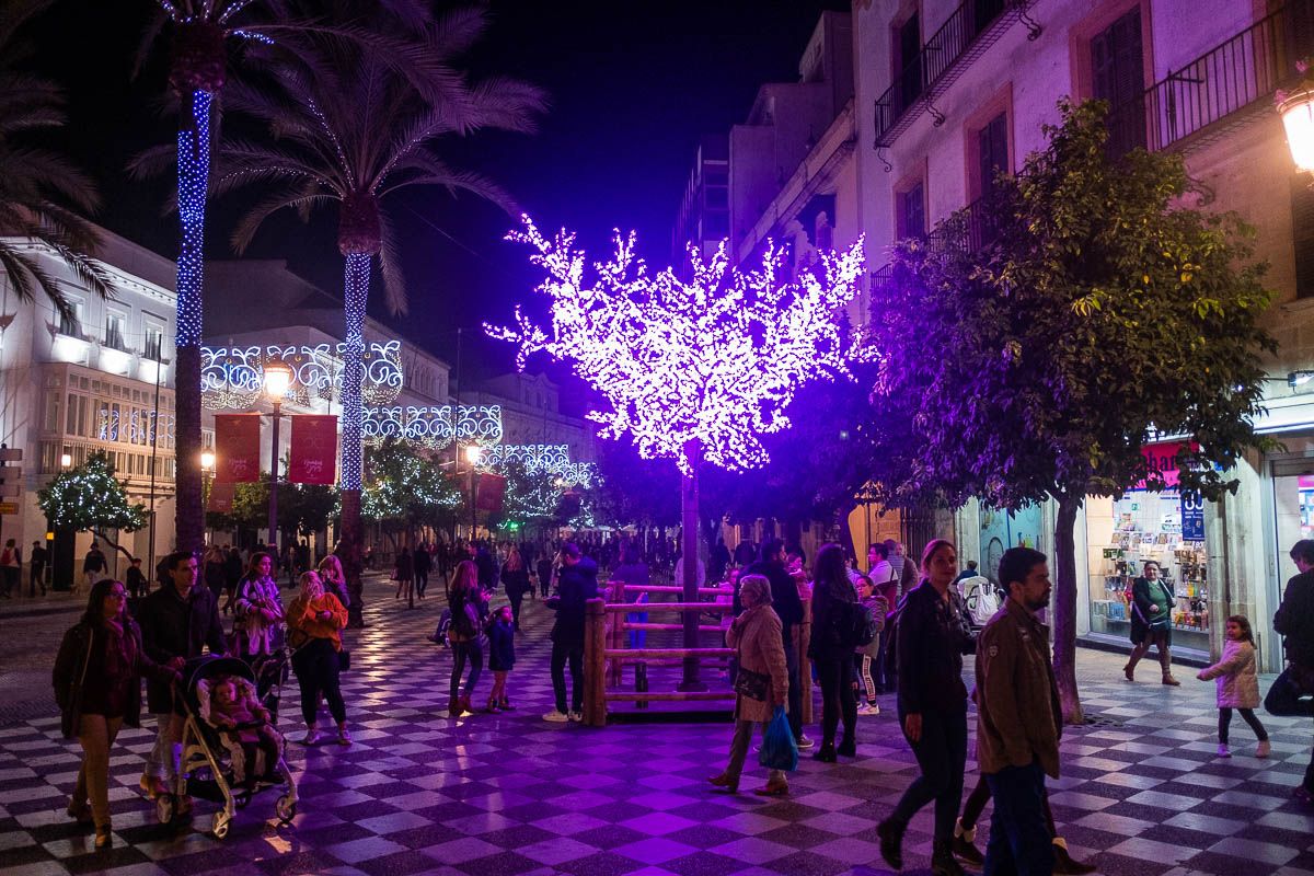 Refuerzo de limpieza en las calles del centro de Jerez esta Navidad. FOTO: MANU GARCÍA