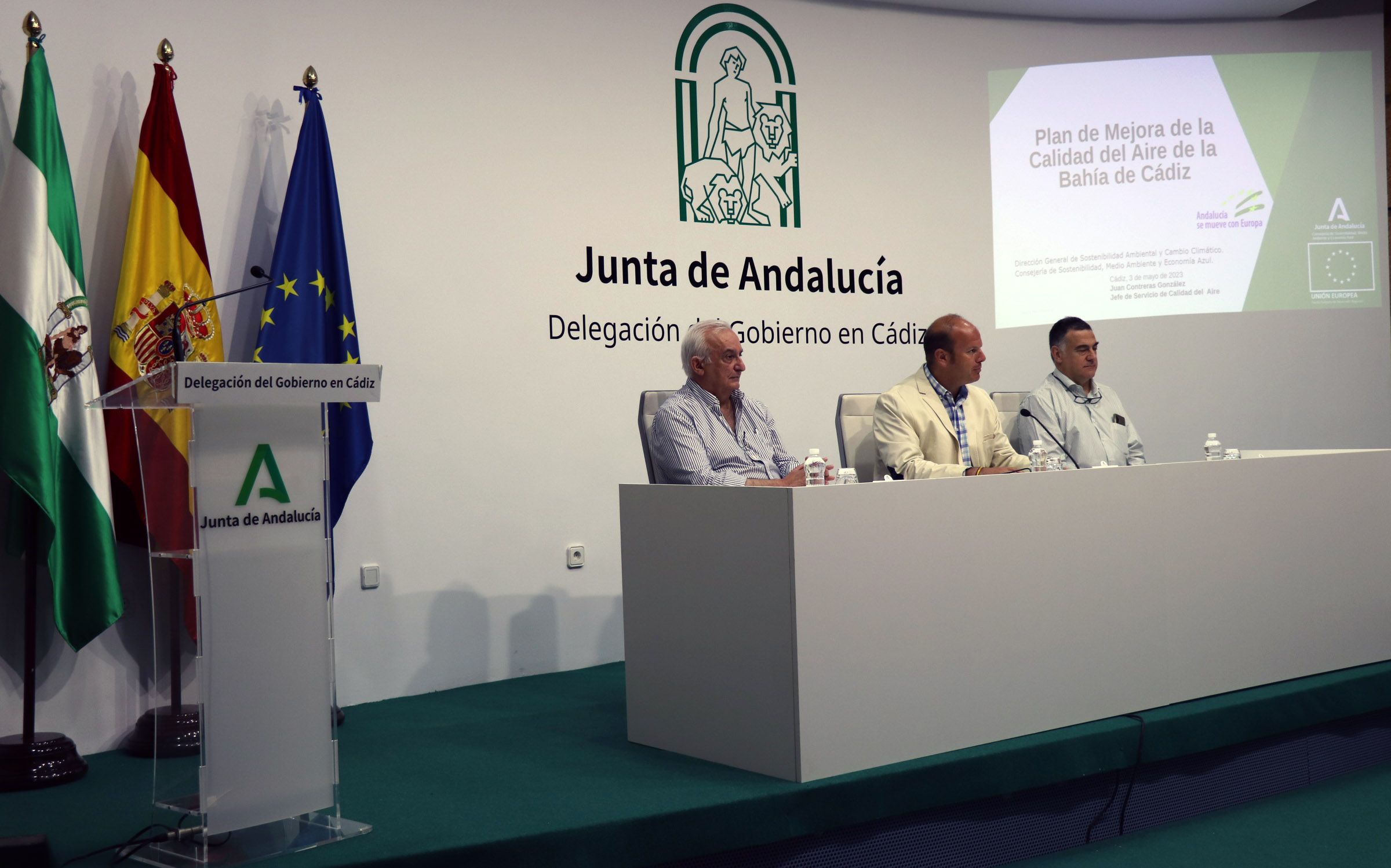 Presidencia del encuentro Plan Mejora Calidad Aire de la bahía de Cádiz.