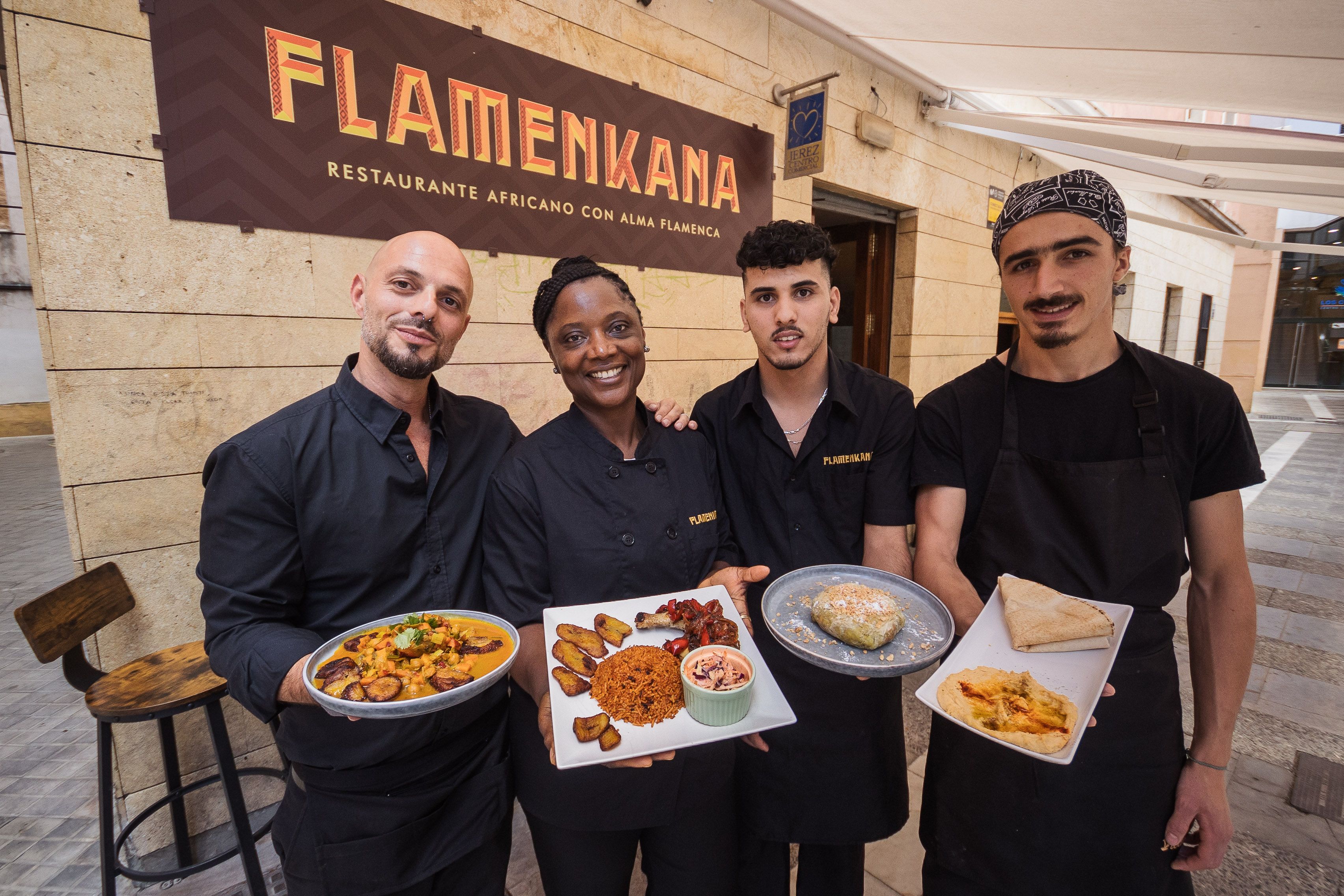 Equipo de Flamenkana, el nuevo restaurante africano en Jerez. 