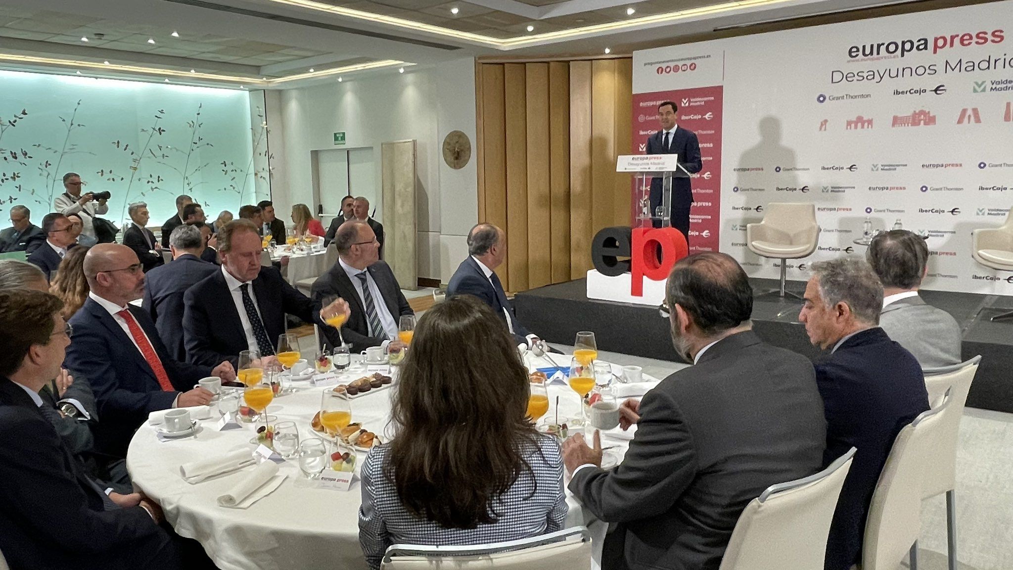 Moreno presenta a Almeida, este miércoles en Madrid, en una imagen de Grant Thornton España.