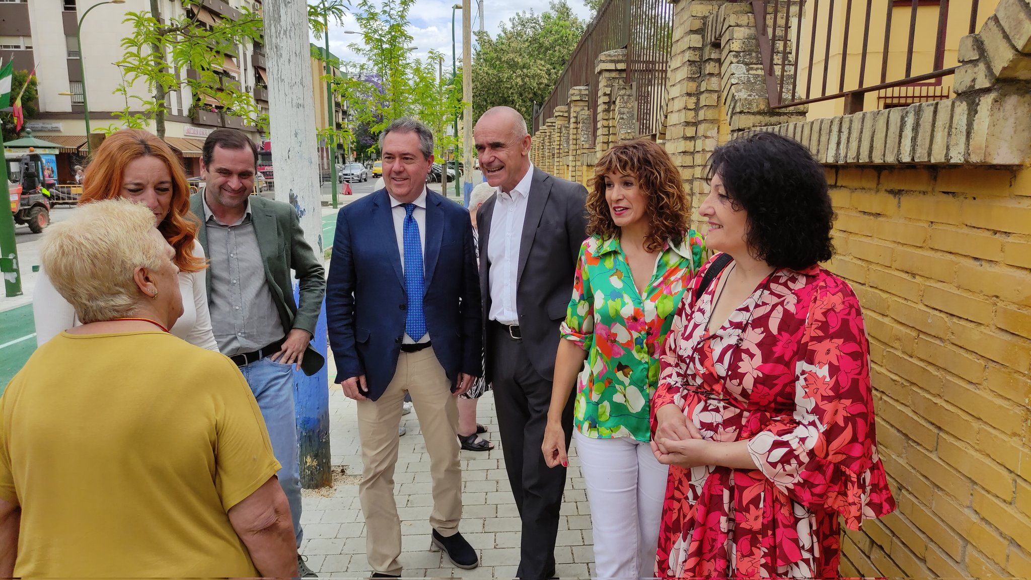 Antonio Muñoz junto a Espadas.