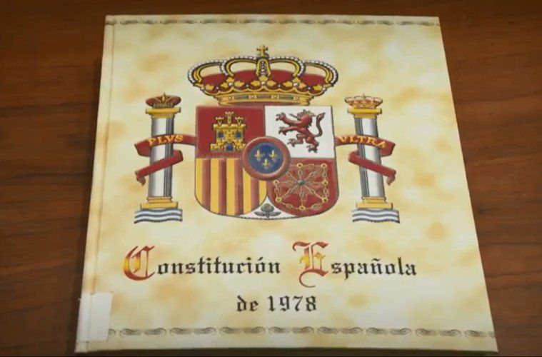 Ejemplar de la Constitución española de 1978.