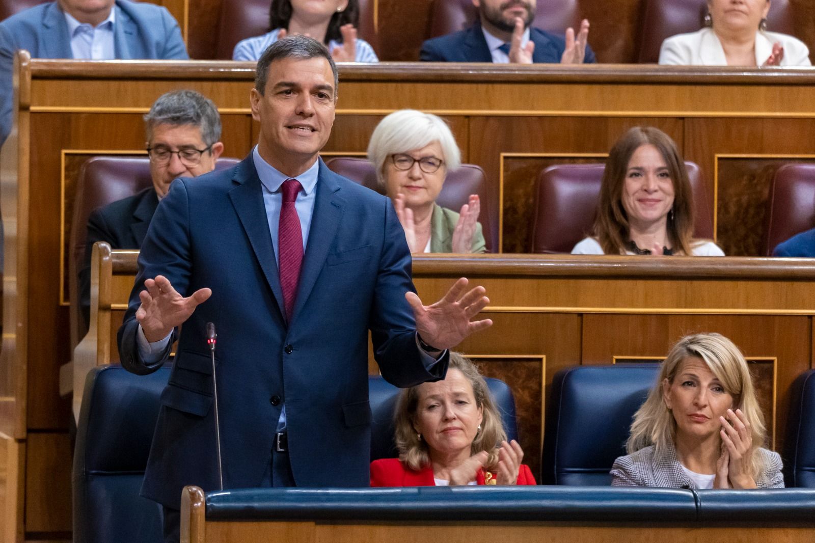 El presidente Pedro Sánchez, en el Congreso, donde le recriminan la inclusión de 'los 44 de Bildu'. El presidente Pedro Sánchez, en el Congreso, donde le recriminan la inclusión de 'los 44 de Bildu'.