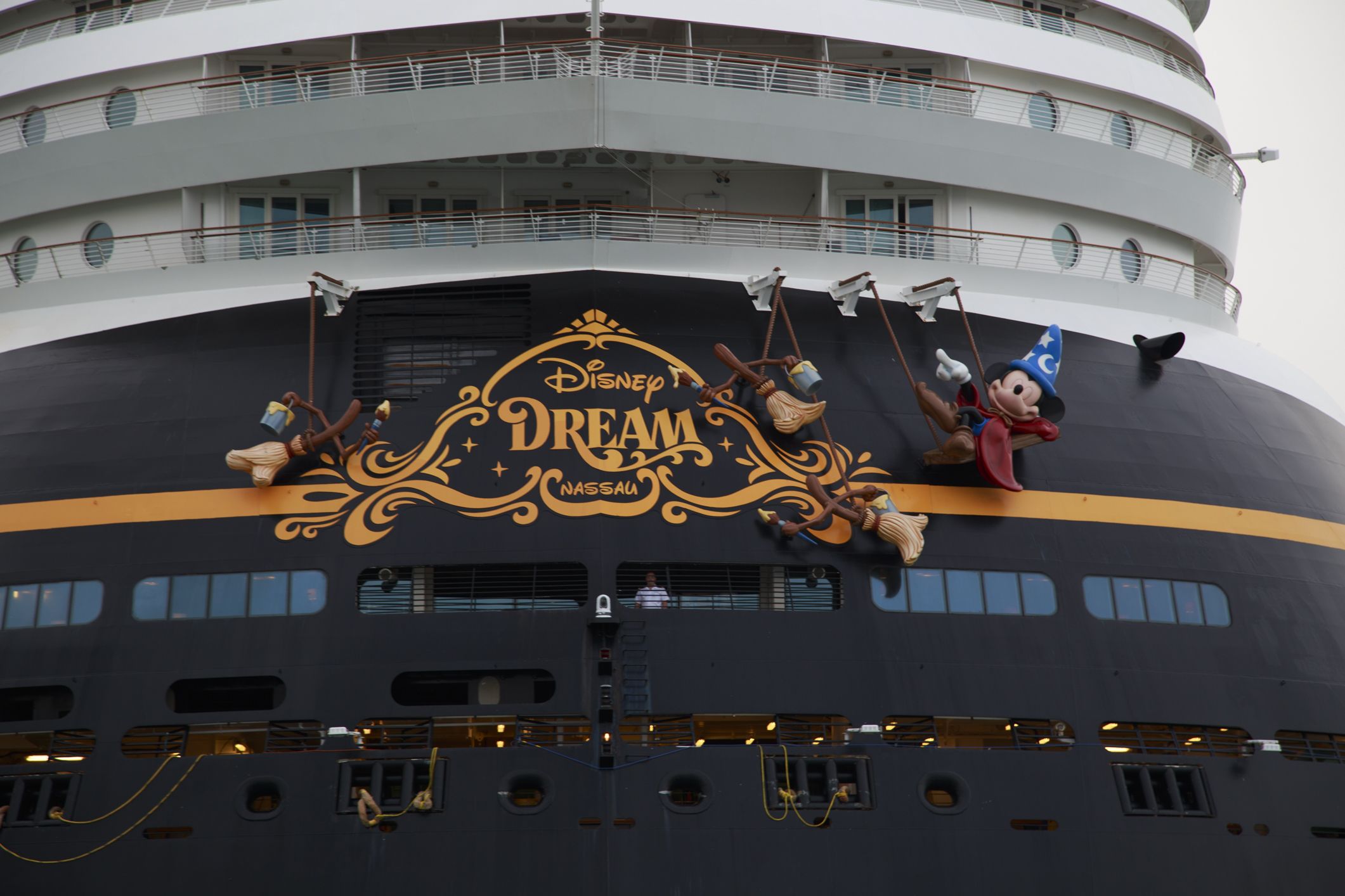 El crucero de Disney que ha desembarcado en Cádiz.