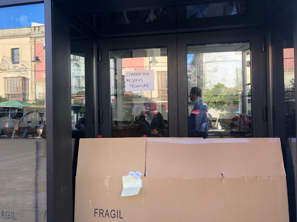 Acceso a La Vega, este miércoles. FOTO: lavozdelsur.es