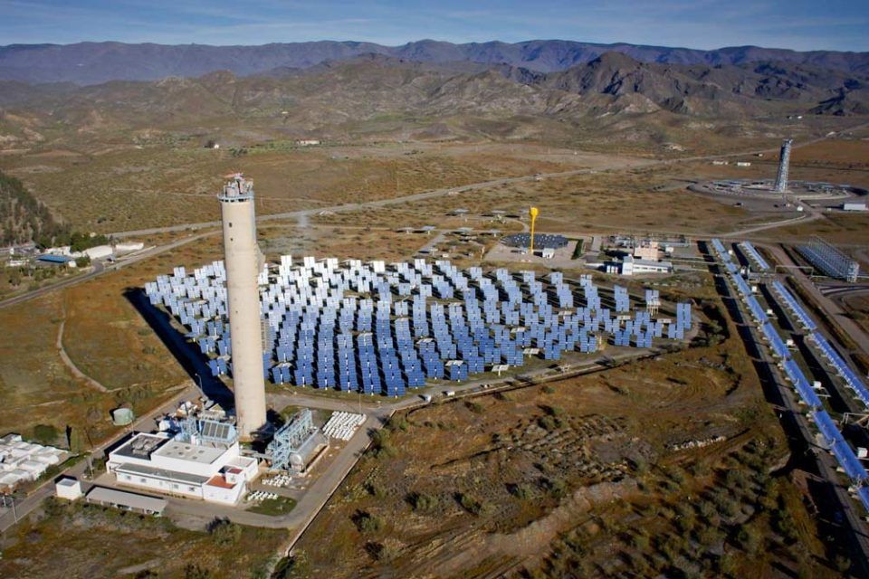 Plataforma solar de Almería. FOTO: EL PERIÓDICO DE LA ENERGÍA