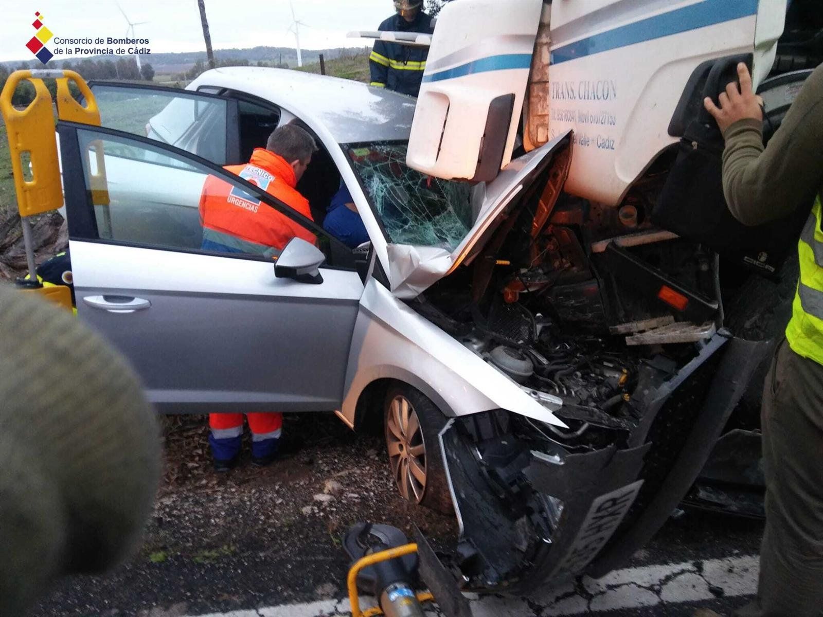 Brutal accidente en la carretera entre Medina y Paterna. Brutal accidente en la carretera entre Medina y Paterna.