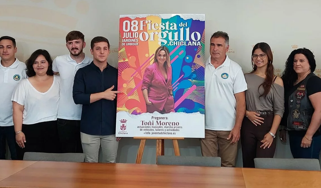 Presentación del Orgullos de Chiclana con Toñi Moreno. AYUNTAMIENTO DE CHICLANA