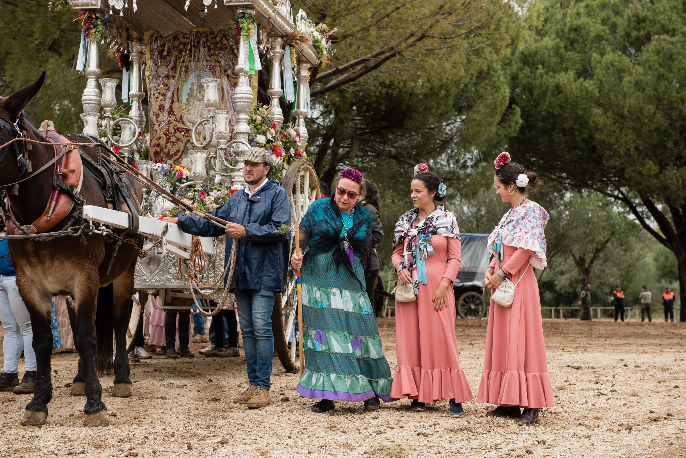 Hermandades de Lucena y de Málaga a su paso por el río Quema 