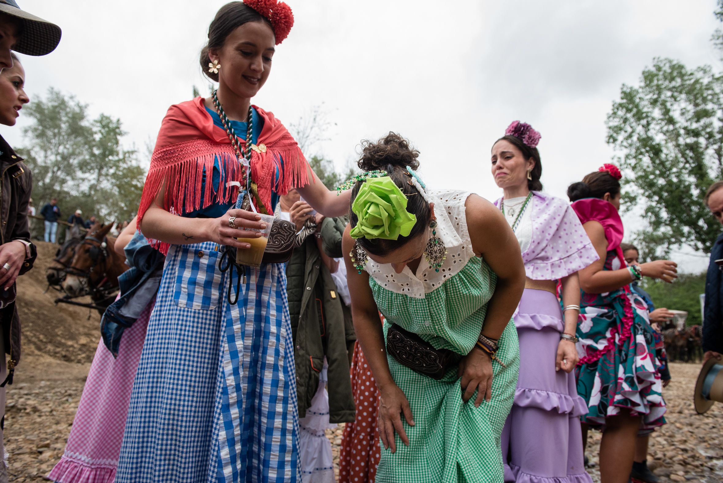 Hermandades de Lucena y de Málaga a su paso por el río Quema 