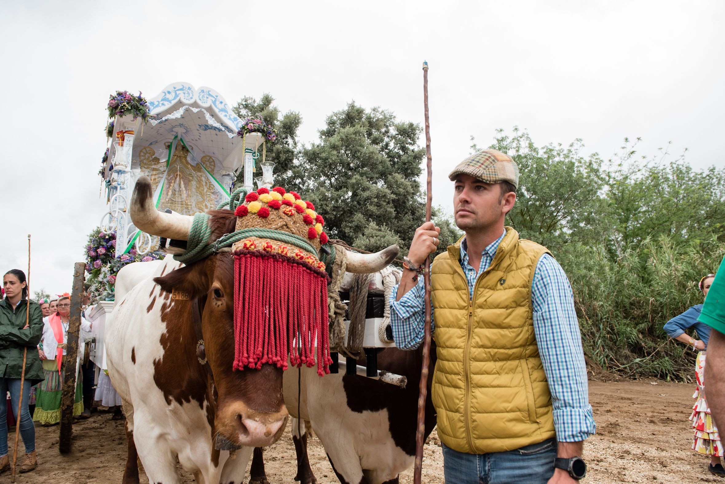 Hermandades de Lucena y de Málaga a su paso por el río Quema 