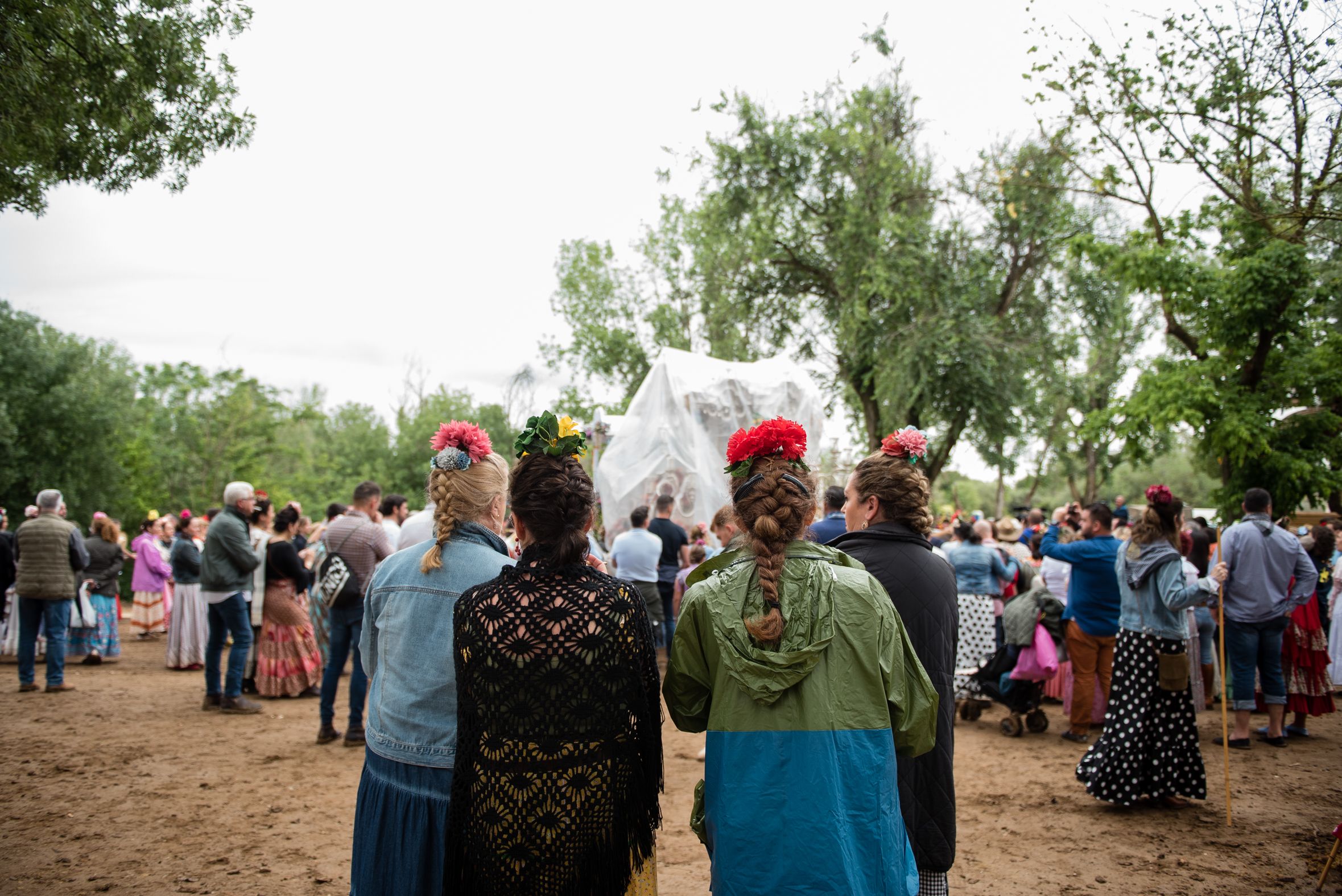 Hermandades de Lucena y de Málaga a su paso por el río Quema 