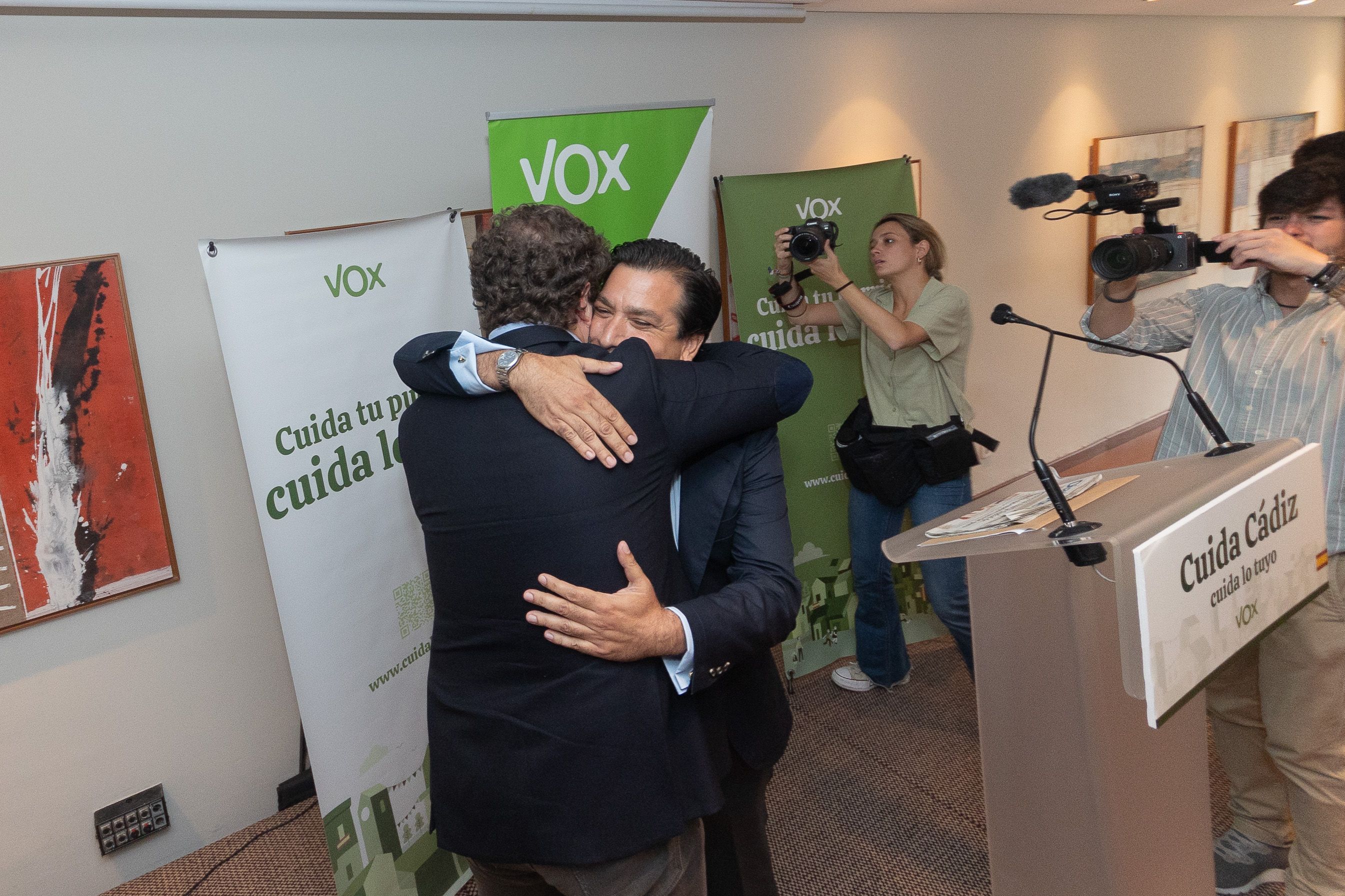 VOX ANTONIO FERNANDEZ IVAN ESPINOSA DE LOS MONTEROS JEREZ 15