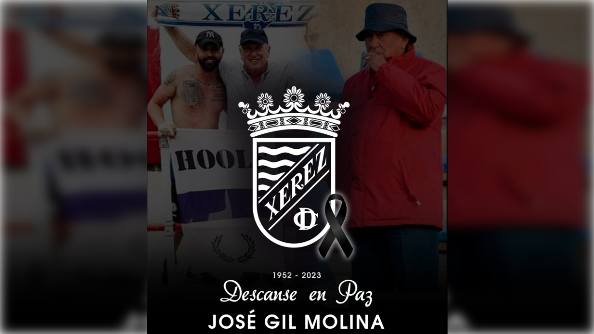 José Gil, abonado histórico del Xerez CD, junto a su hijo, el actual presidente del club.