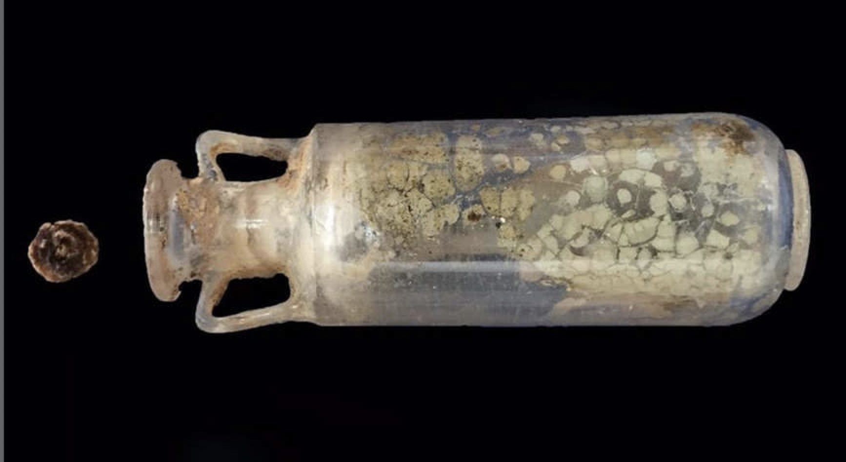 Los romanos usaban pachulí en sus perfumes. En la imagen, el frasco de perfume hallado en Carmona. 