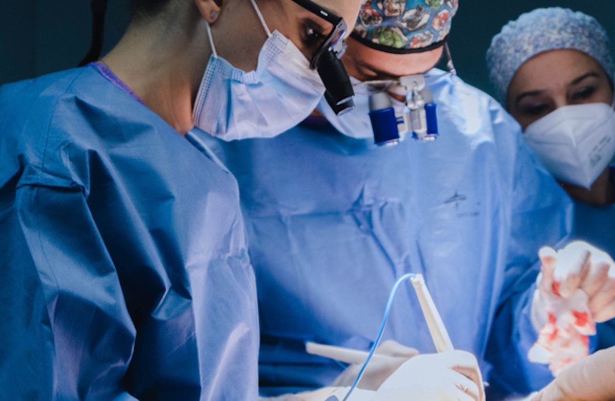 Primera reconstrucción de mama con microcirugía en la provincia de Cádiz. Primera reconstrucción de mama con microcirugía en la provincia de Cádiz.