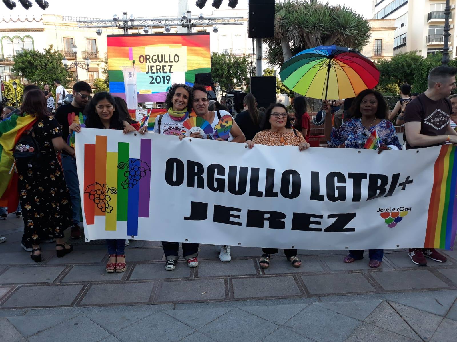 Miembros de JereLesGay durante la celebración del Día del Orgullo en Jerez, en una imagen de archivo.