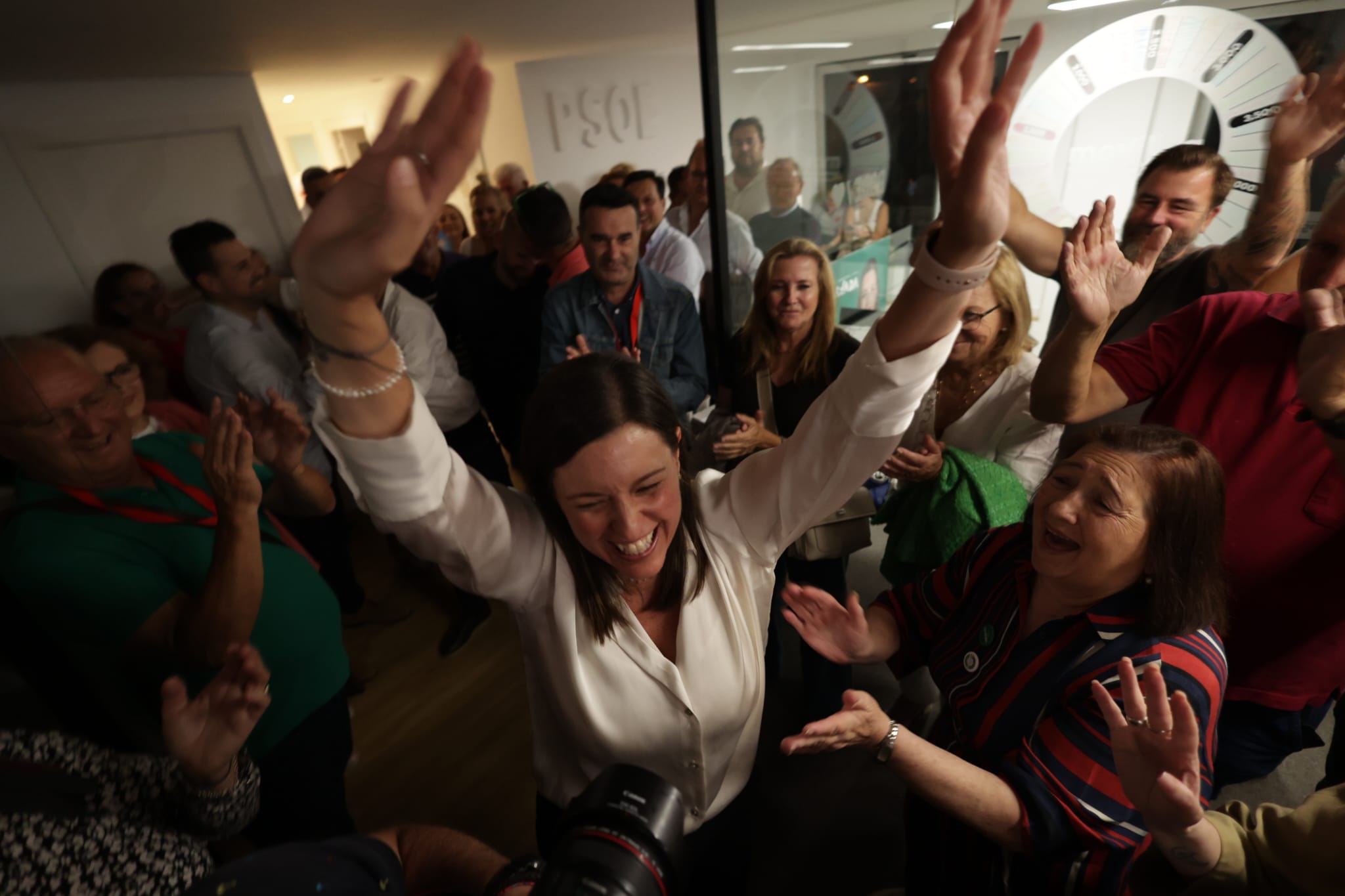 Patricia Cavada celebrando su triunfo.