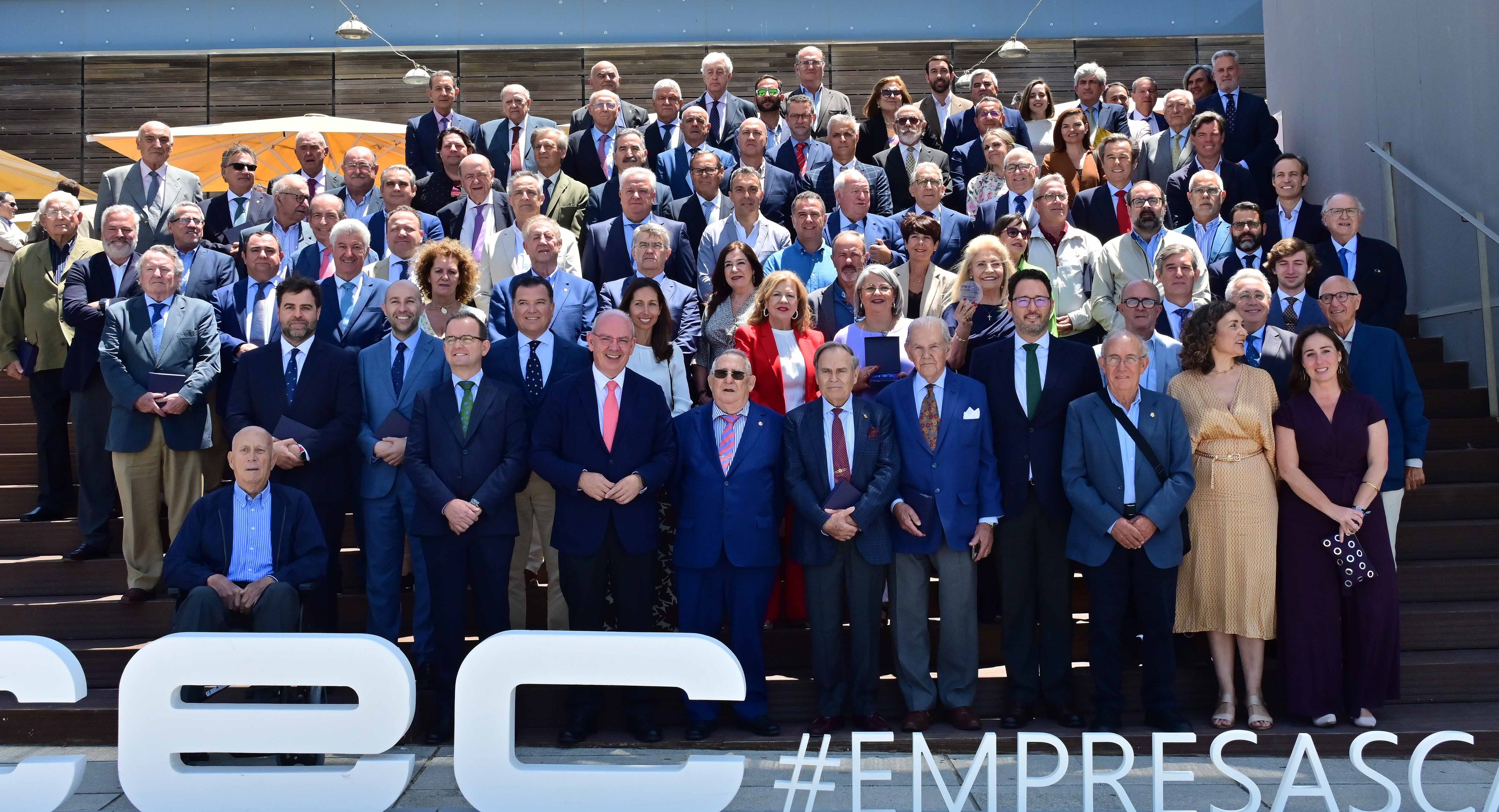 Los 70 homenajeados por la CEC con motivo de su 45 aniversario. 
