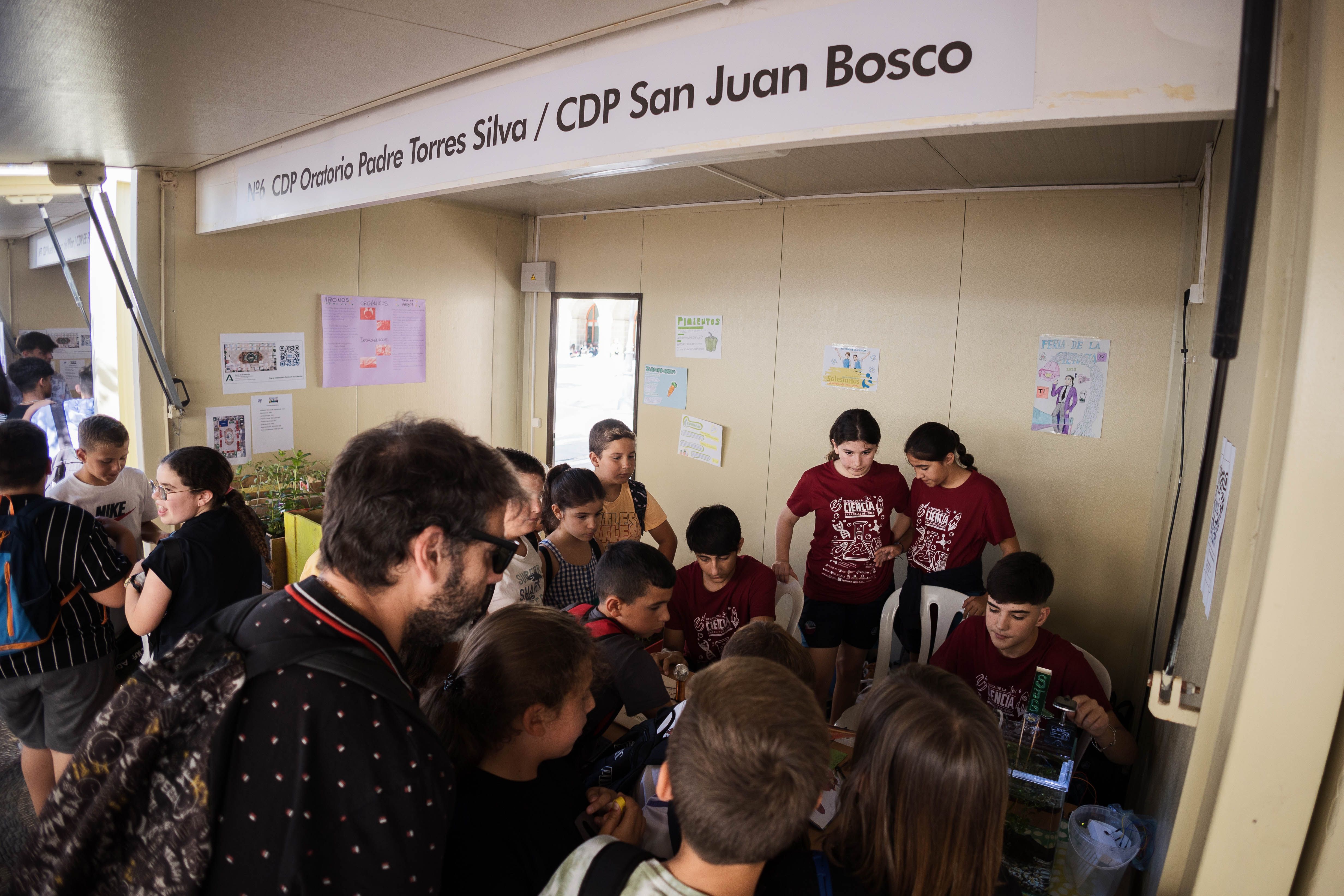 Inauguración de la XI Feria de la Ciencia en la Calle en Jerez 15