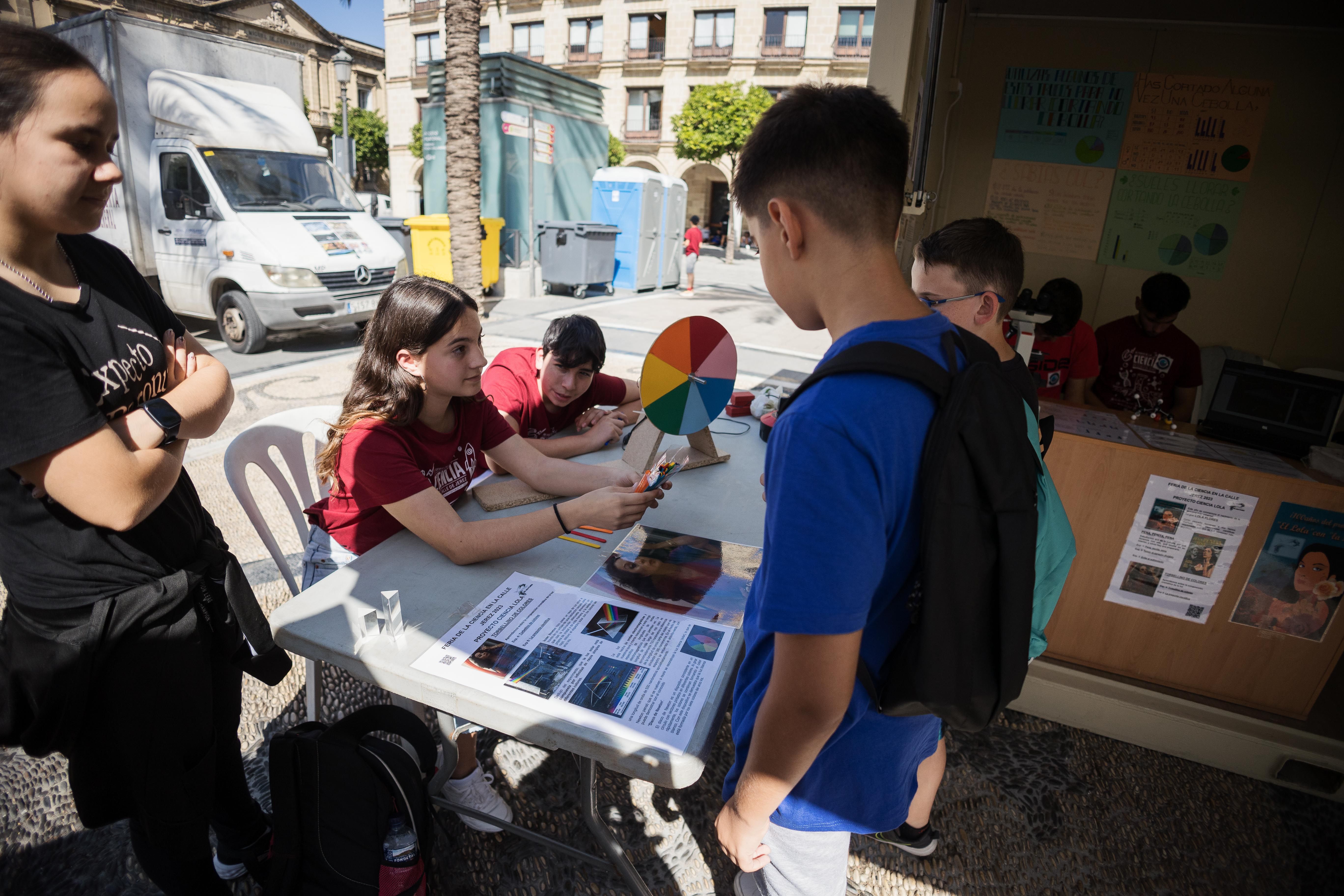 Inauguración de la XI Feria de la Ciencia en la Calle en Jerez 18