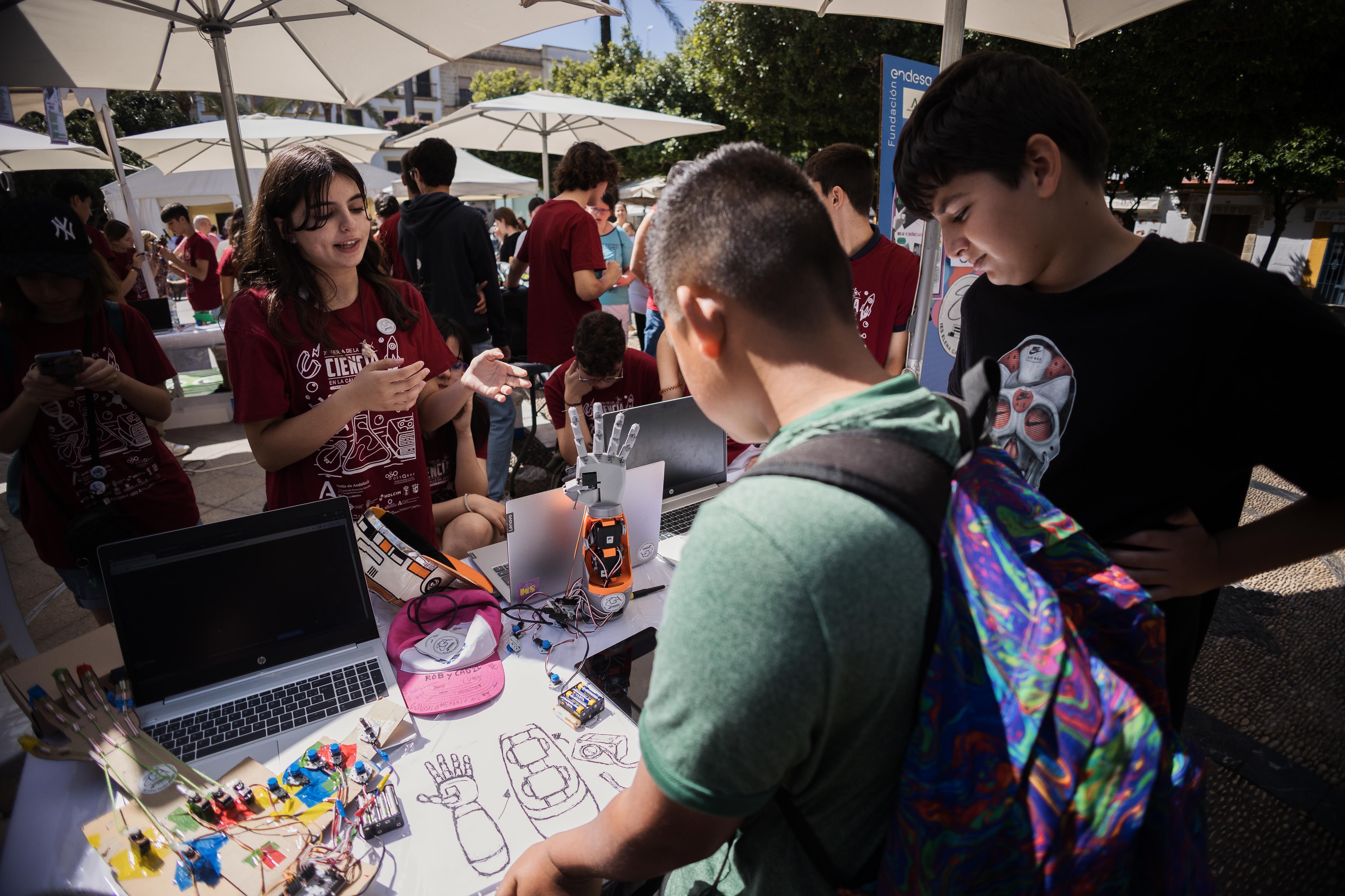 Inauguración de la XI Feria de la Ciencia en la Calle en Jerez 19