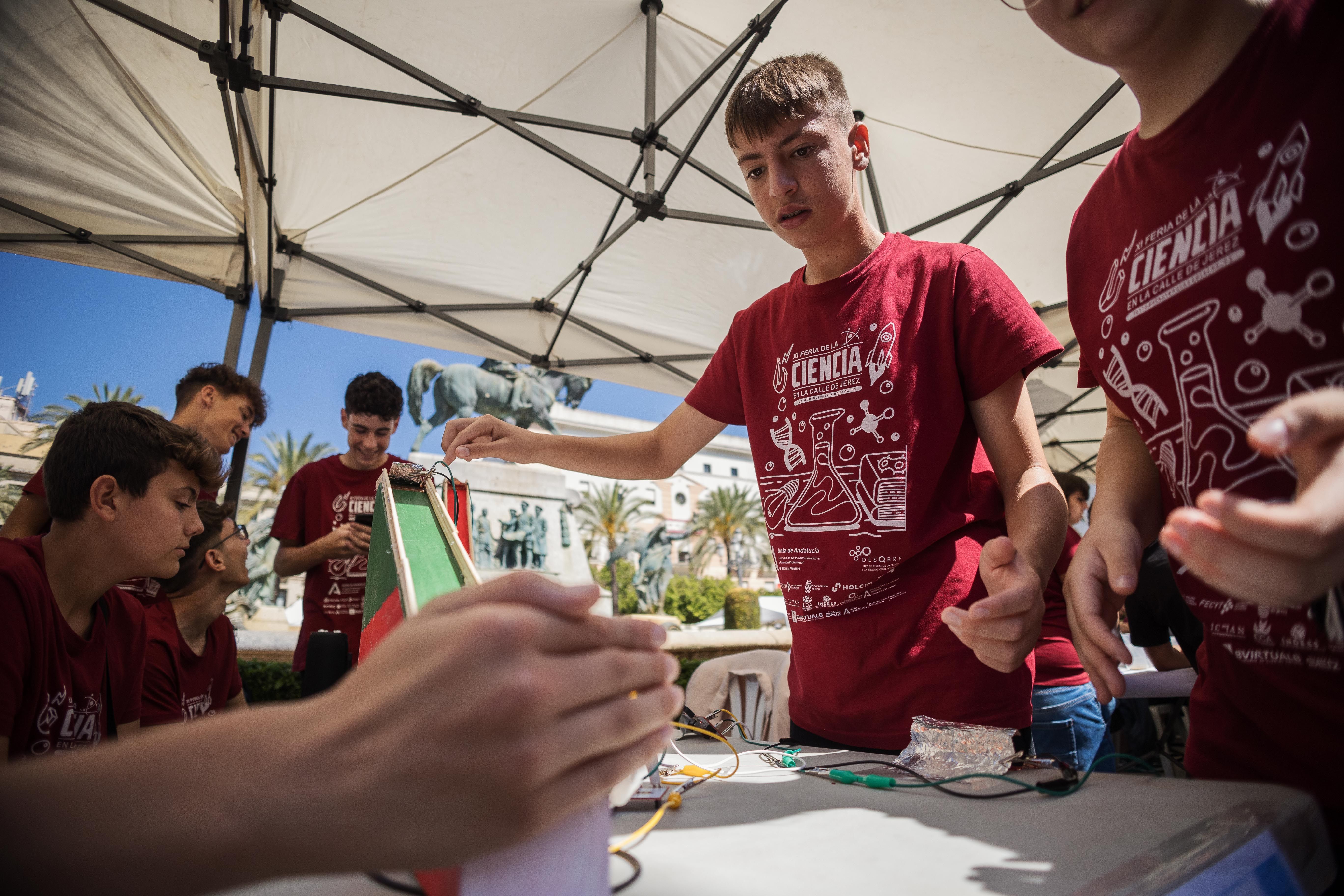Inauguración de la XI Feria de la Ciencia en la Calle en Jerez 31
