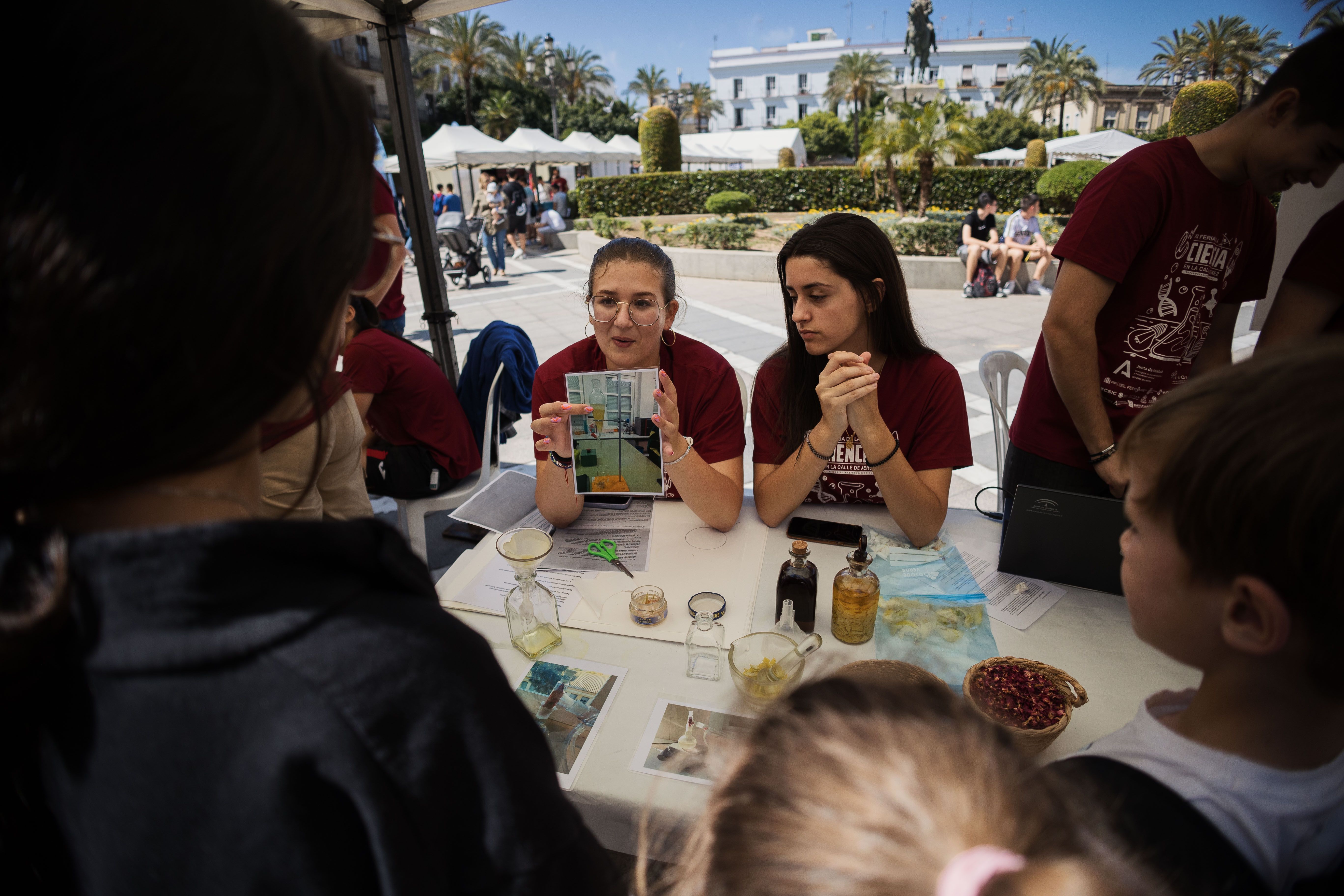 Inauguración de la XI Feria de la Ciencia en la Calle en Jerez 37