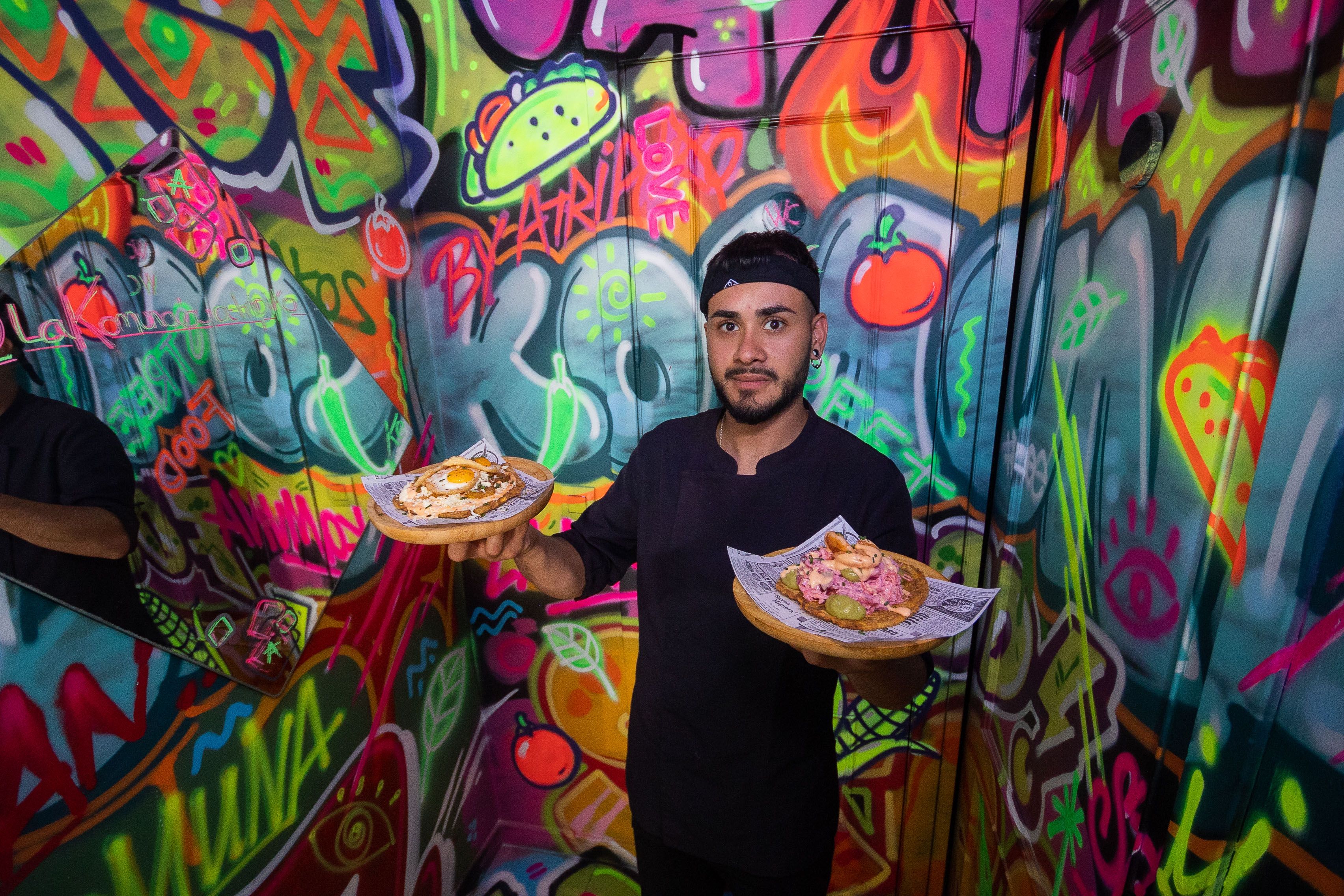 Santiago Moncada, hostelero fundador de La Komuna en Chiclana. 