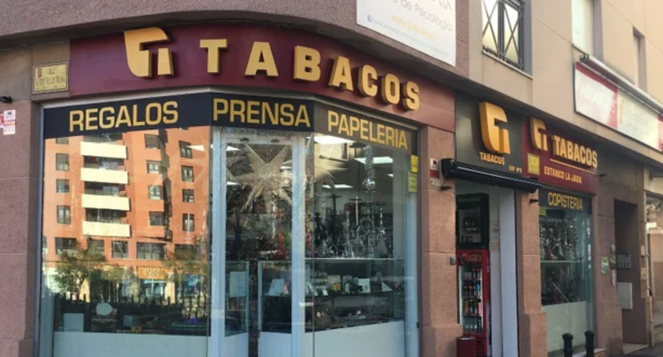 Un estanco del centro de Algeciras.