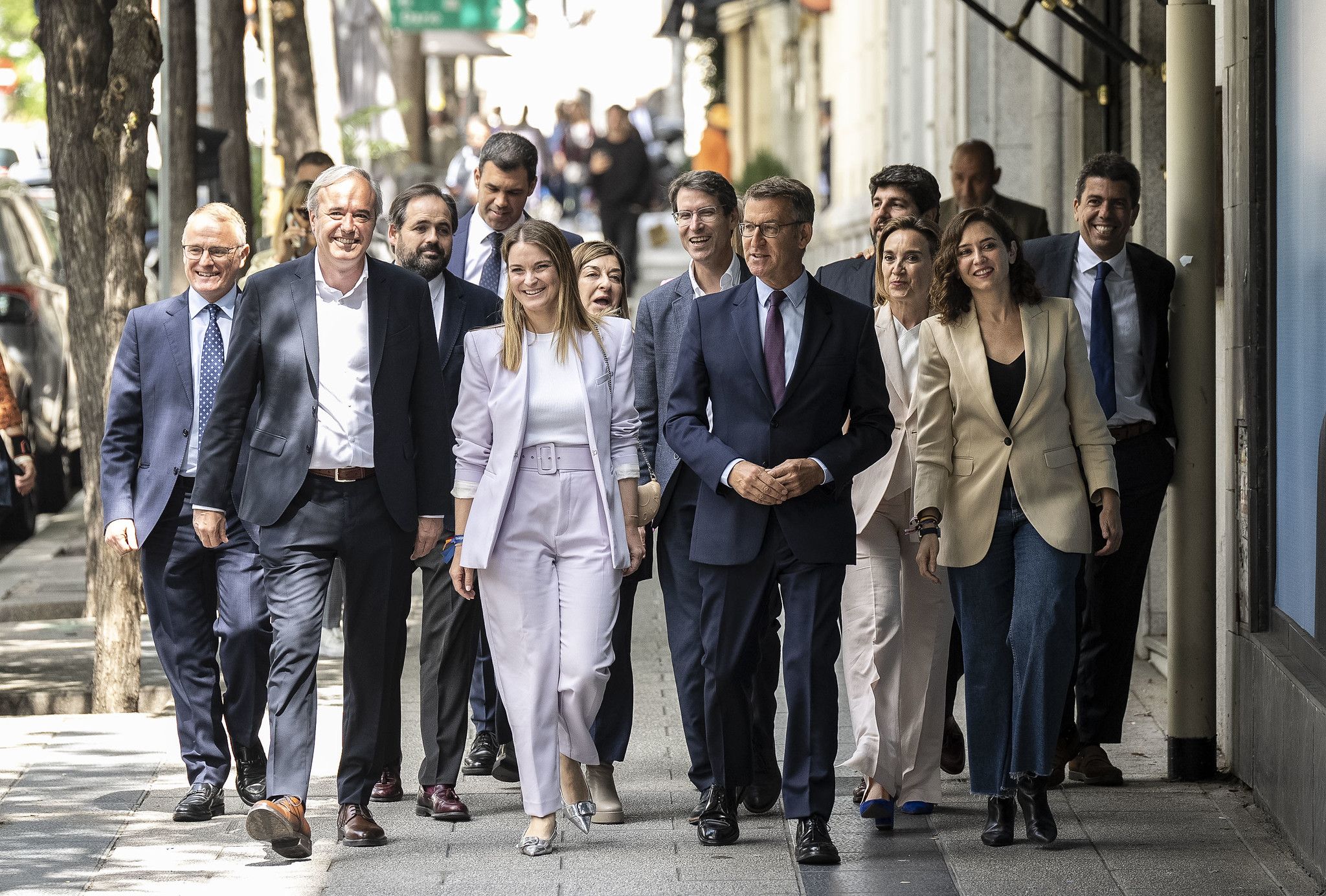 ¿Quién activó el péndulo? Feijóo, este pasado miércoles, tras la junta directiva nacional del PP, con la mayoría de sus 'barones' y 'baronesas'.