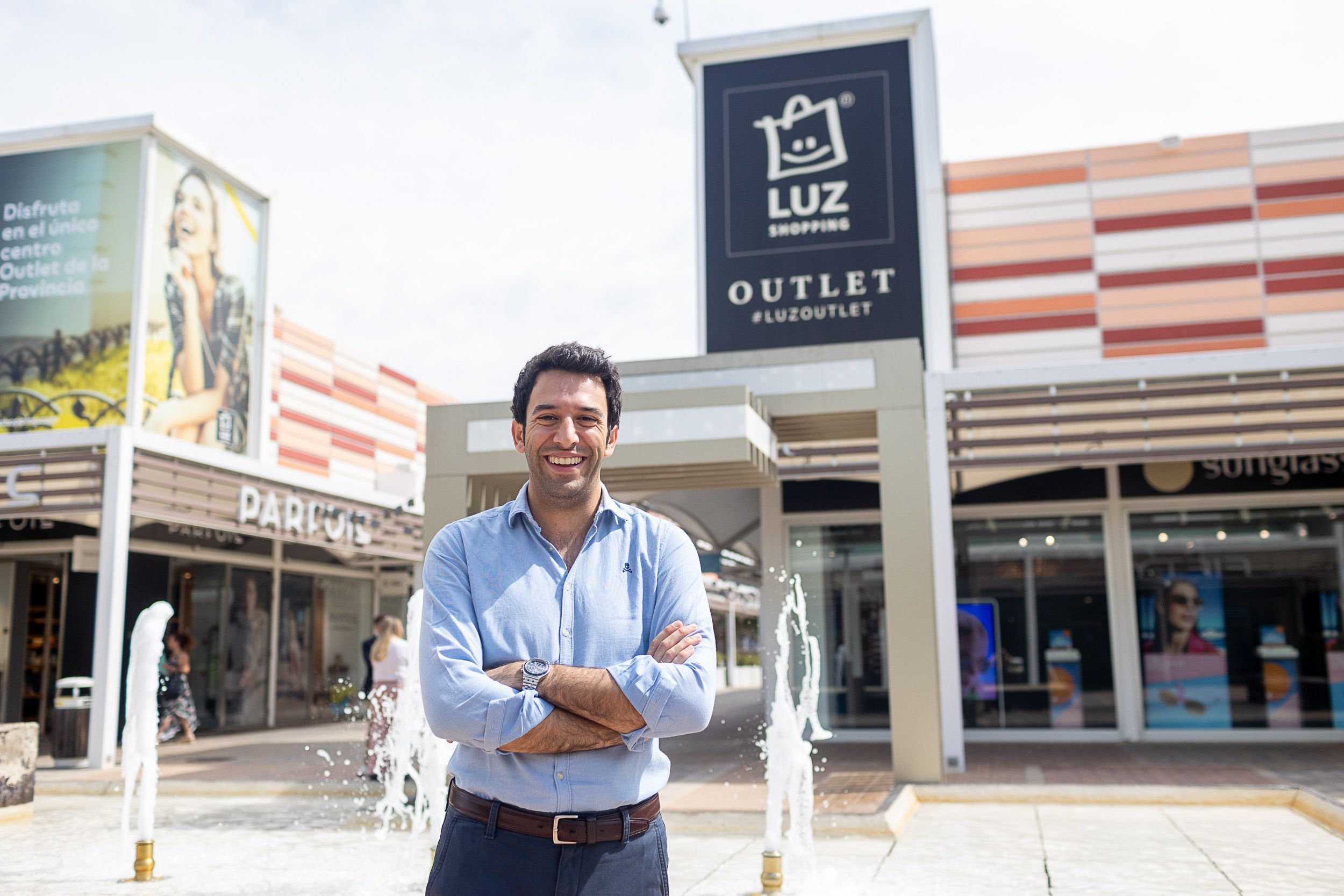 Antonio Íñigo, director de Luz Shopping, en la zona 'outlet' del parque comercial jerezano, en una imagen reciente.