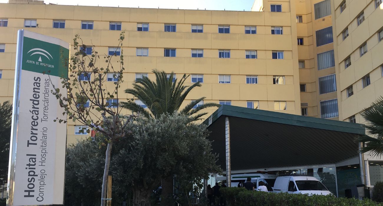 El Hospital Torrecárdenas donde ingresó la joven el pasado viernes tras sufrir una parada cardíaca.