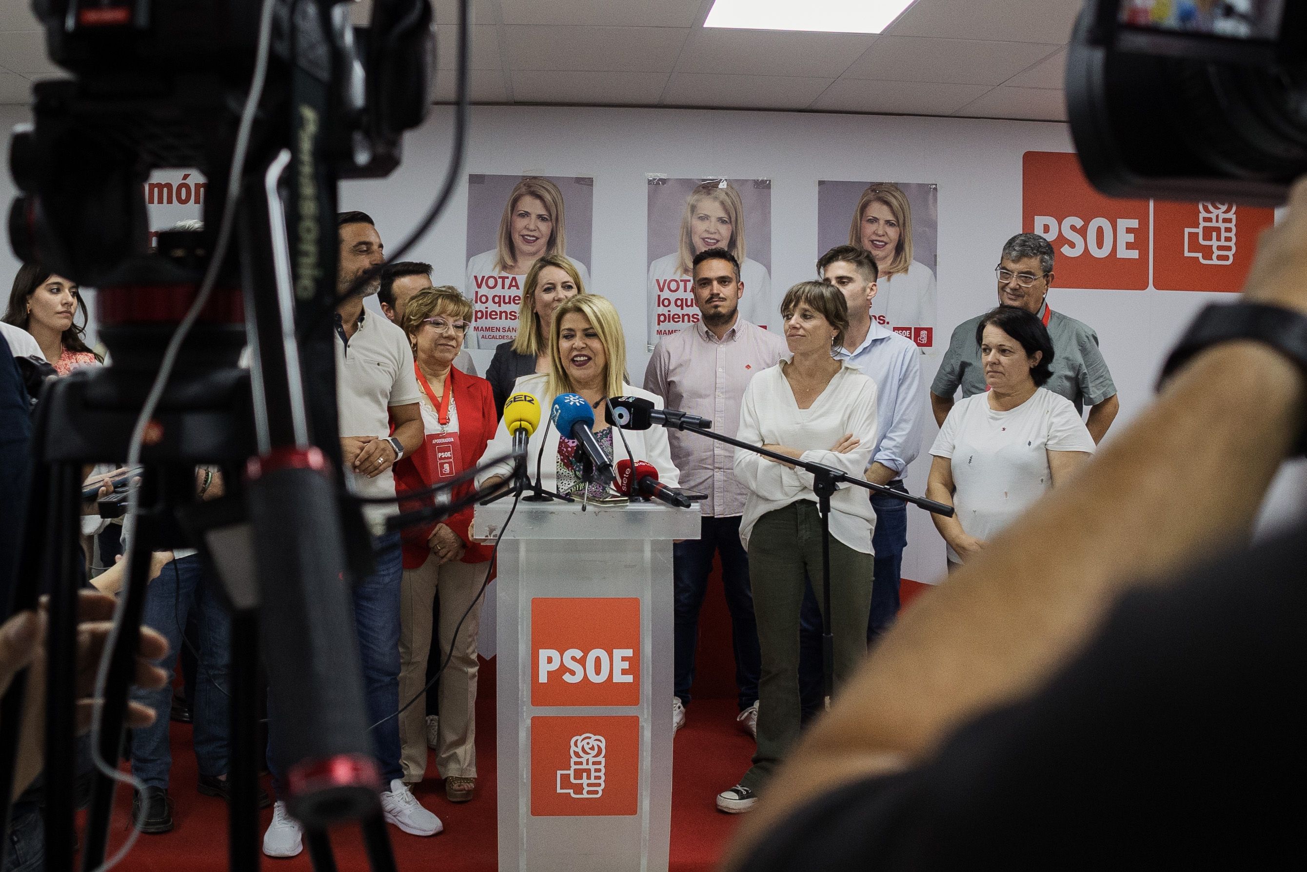 Imagen de la noche electoral del 28M en la sede del PSOE de Jerez de la calle Sevilla.