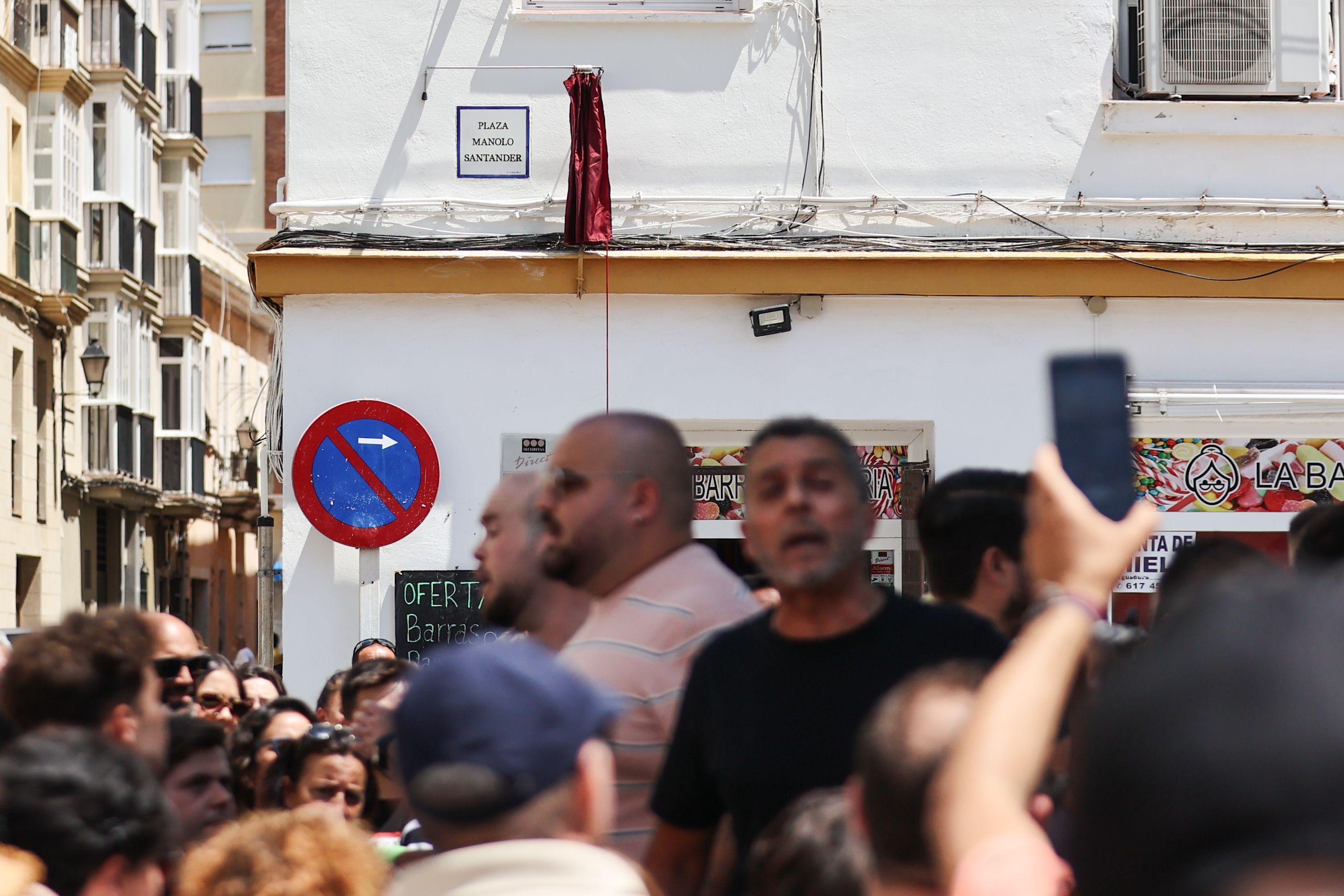 Inauguración de la plaza de Manolo Santander en Cádiz