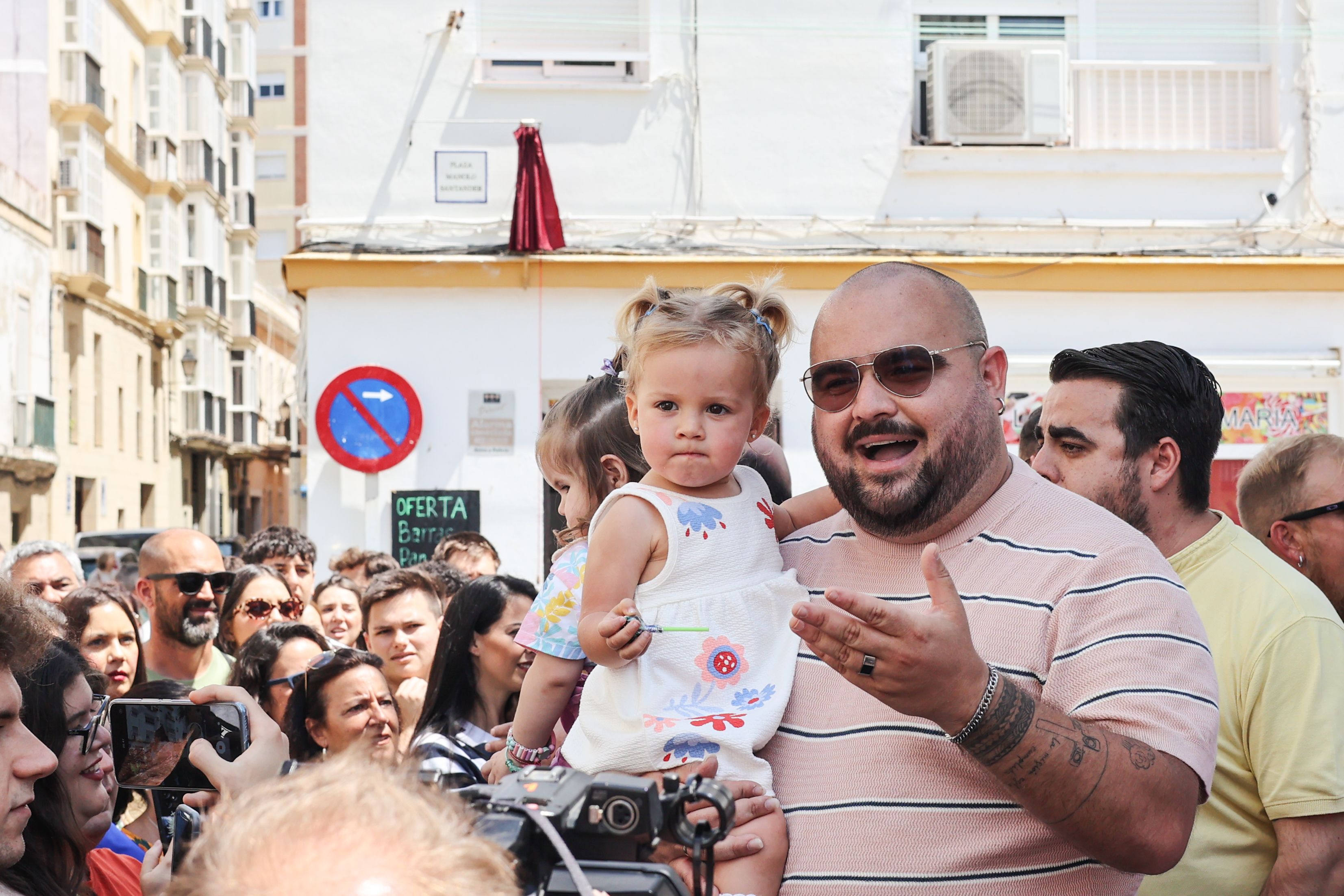 Inauguración de la plaza de Manolo Santander en Cádiz
