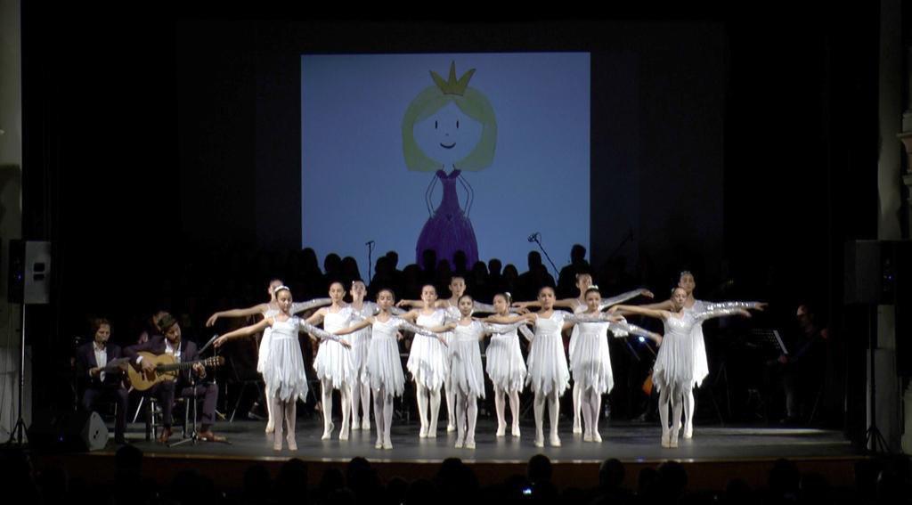 Un momento de la representación del musical NEU en Puerto Real.