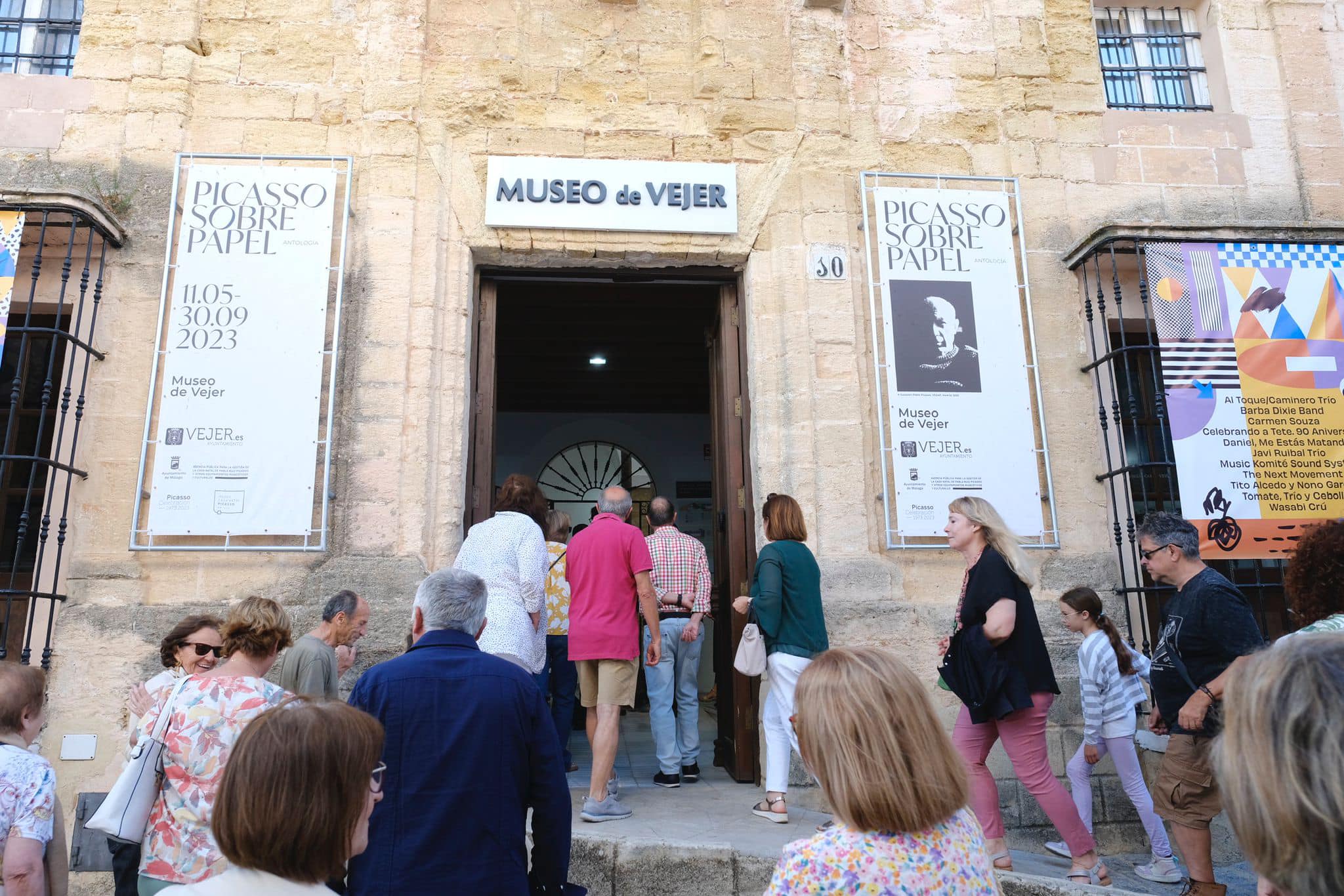 Vejer exhibe 25 obras en papel de Picasso: horarios y precios para ver trazos únicos. En la imagen de Turismo Vejer, la entrada al museo.