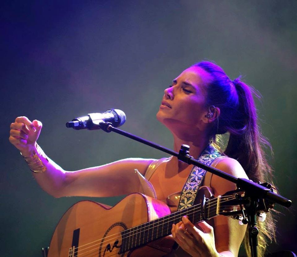 La cantante India Martínez en concierto, cantará en la Sierra de Cádiz.
