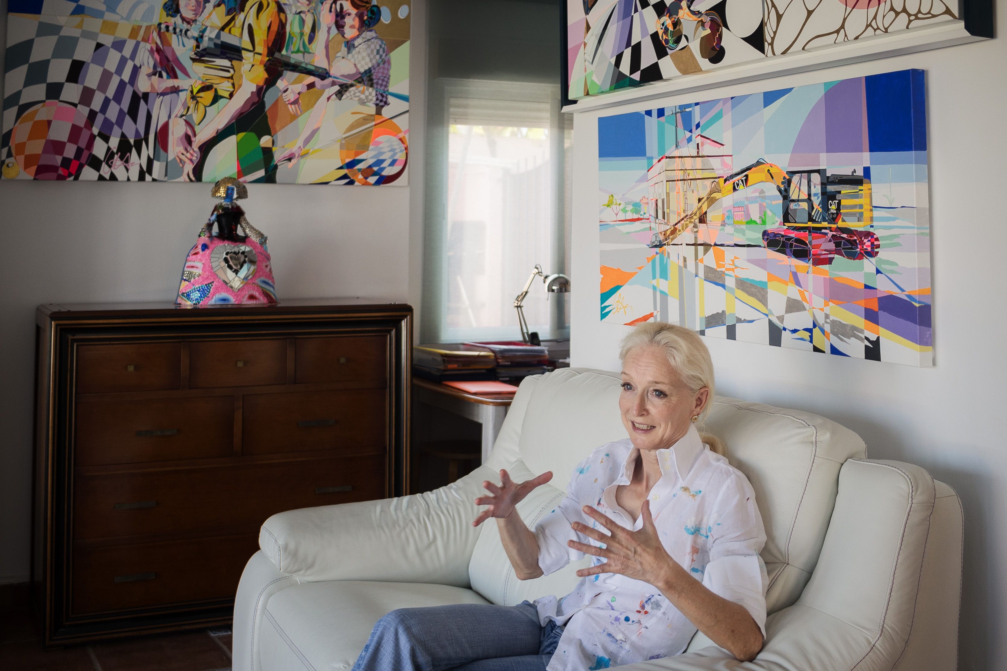 Uta durante la entrevista en el salón de su casa. 