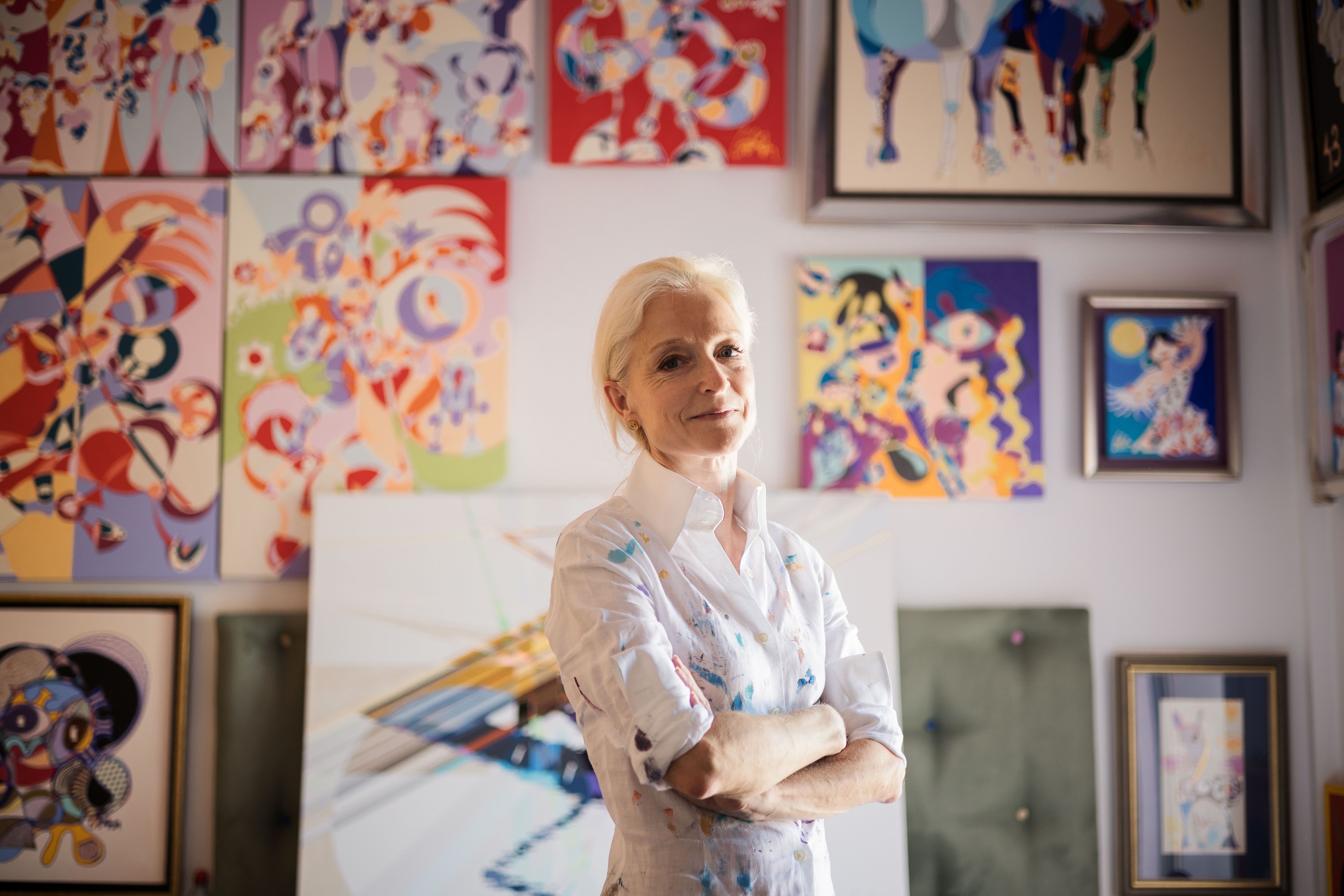 Uta Geub, artista alemana afincada en Sanlúcar creadora de carteles de eventos como la Feria de la Manzanilla o el Corpus Christi de Sevilla.