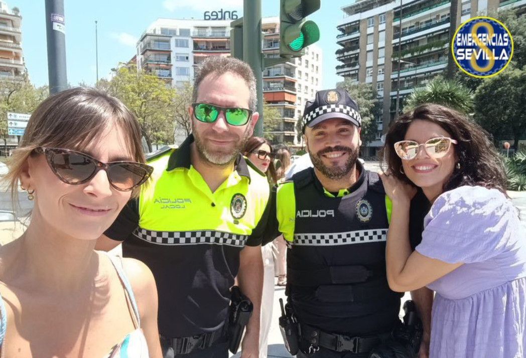 Dos jerezanas recuperan su móvil gracias a la Policía en Sevilla. 