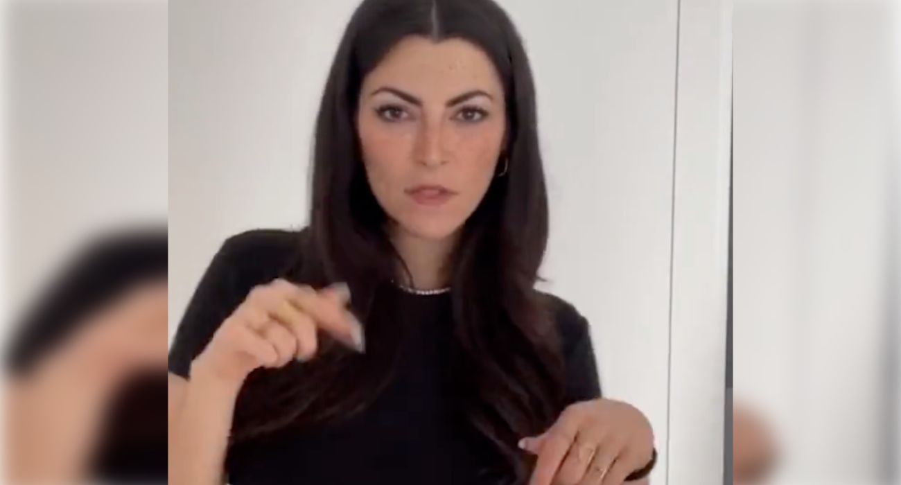 Macarena Olona, bailando el tema de Shakira en la sesión con Bizarrap. Macarena Olona, bailando el tema de Shakira en la sesión con Bizarrap.