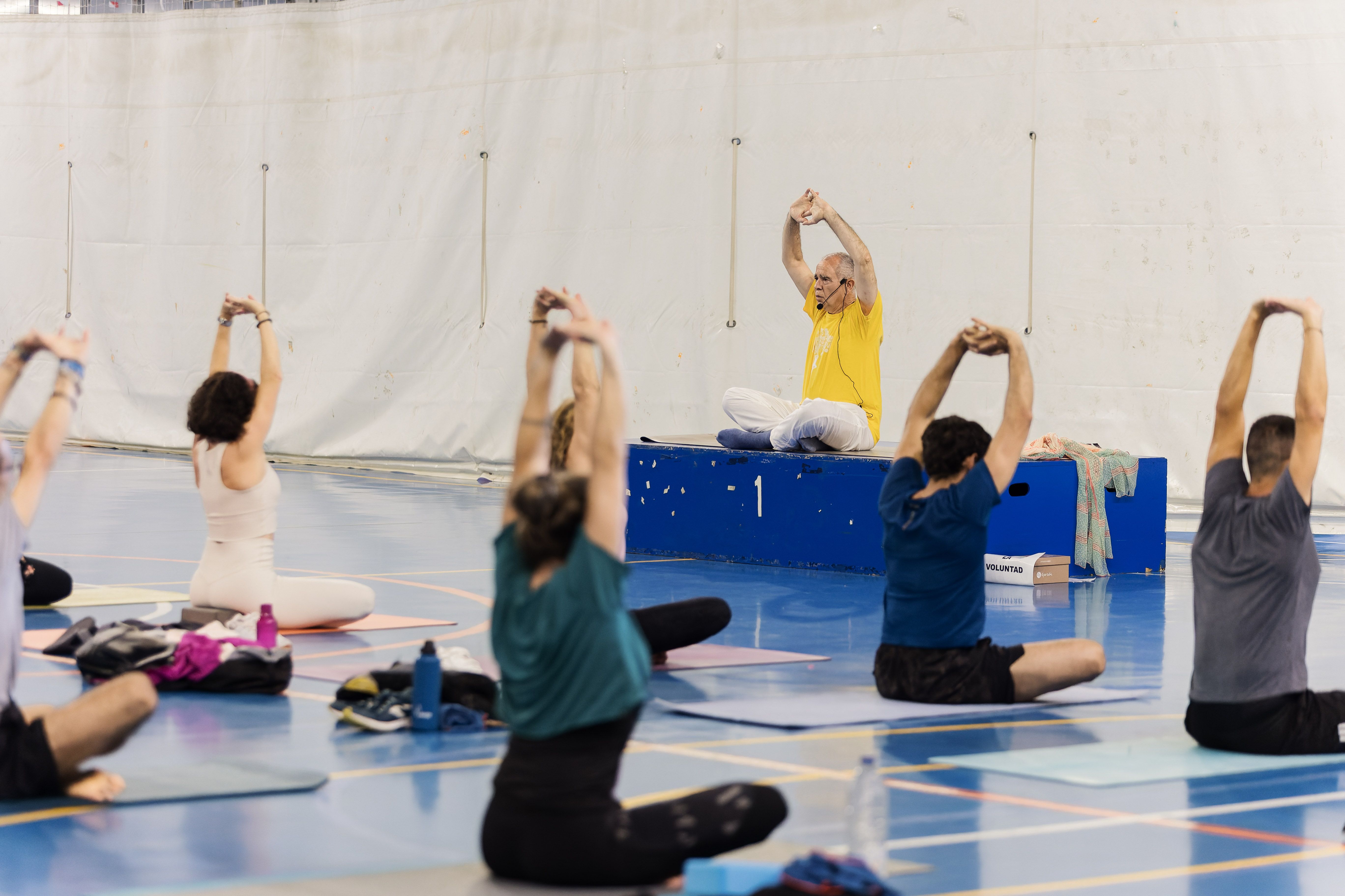 Congreso de yoga en el Palacio de Deportes de Jerez