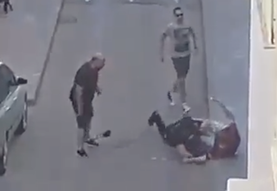 Los terribles momentos vividos en Andújar que han acabado con la vida de Juanjo: "¡Dispárale!". Los terribles momentos vividos en Andújar que han acabado con la vida de Juanjo: "¡Dispárale!".