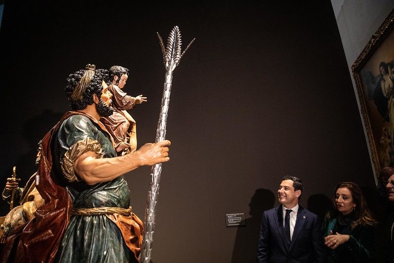 Juanma Moreno, en la inauguración de una exposición en el Bellas Artes de Sevilla. FOTO: JUNTA