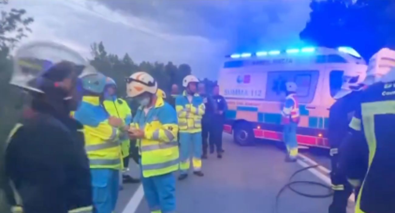 Equipos de emergencia, en el lugar del accidente.
