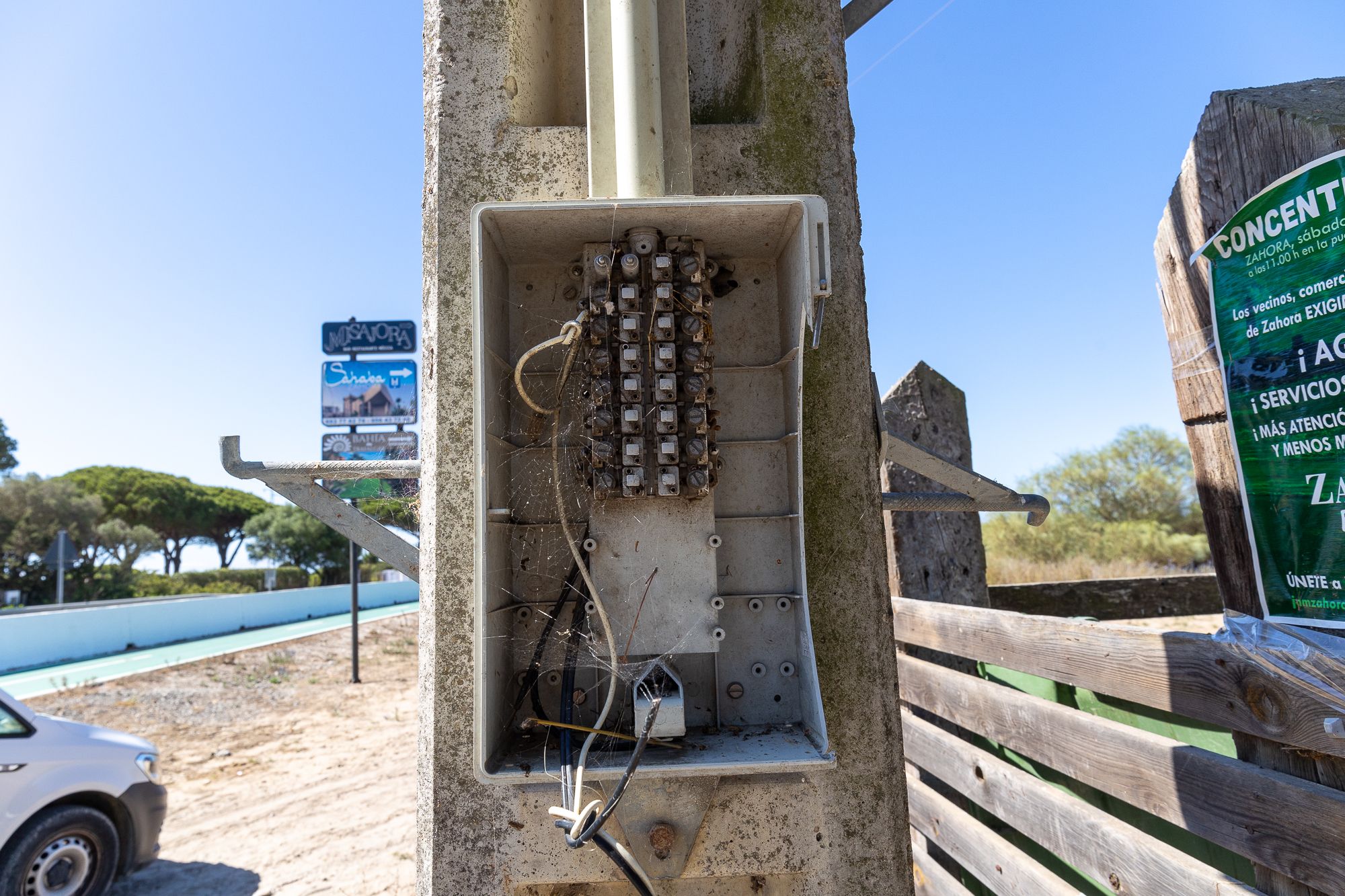 Zahora vecinos agua 008