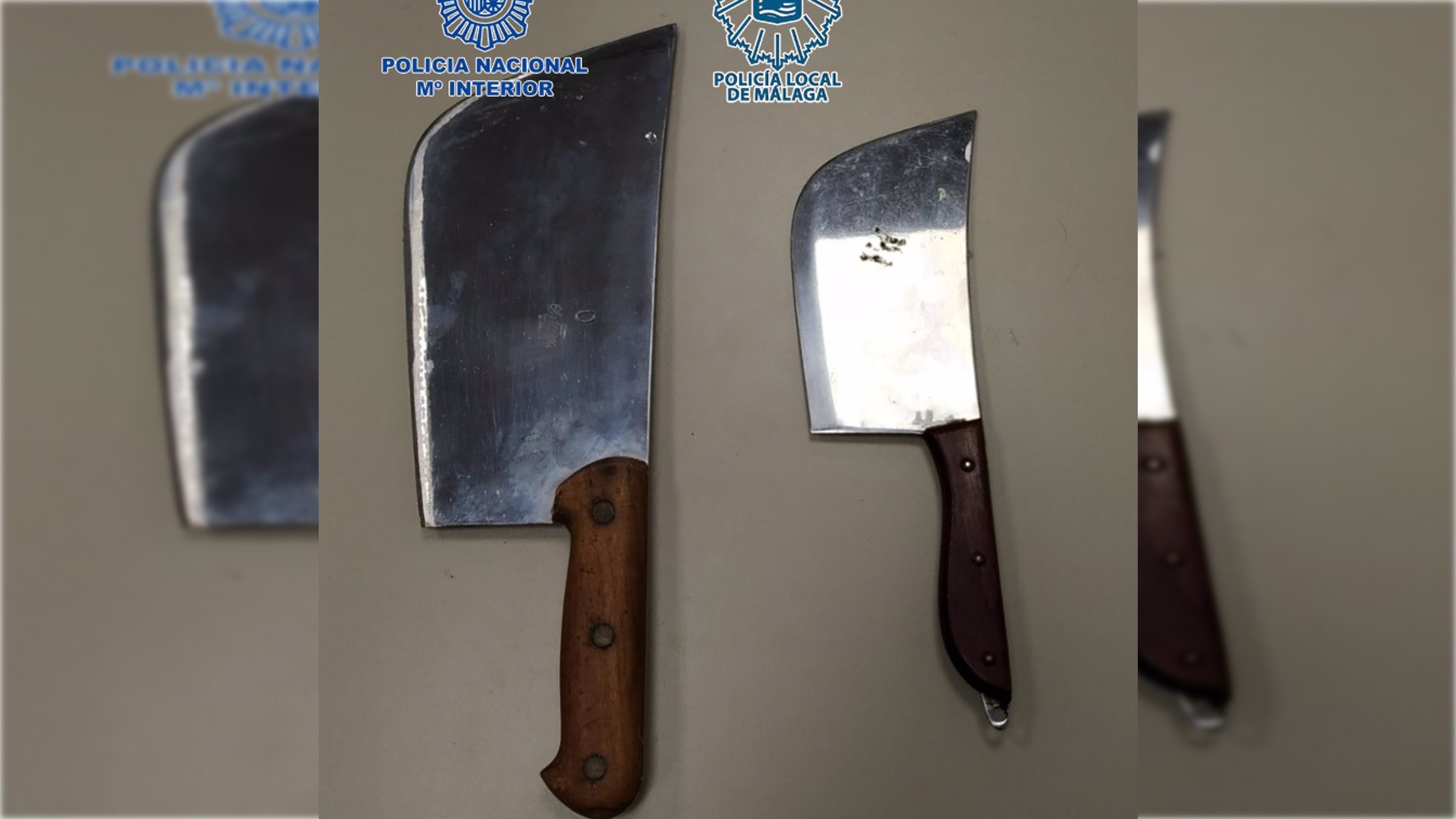 Hacha con el que atacaron al hombre con muletas en Málaga. POLICÍA 