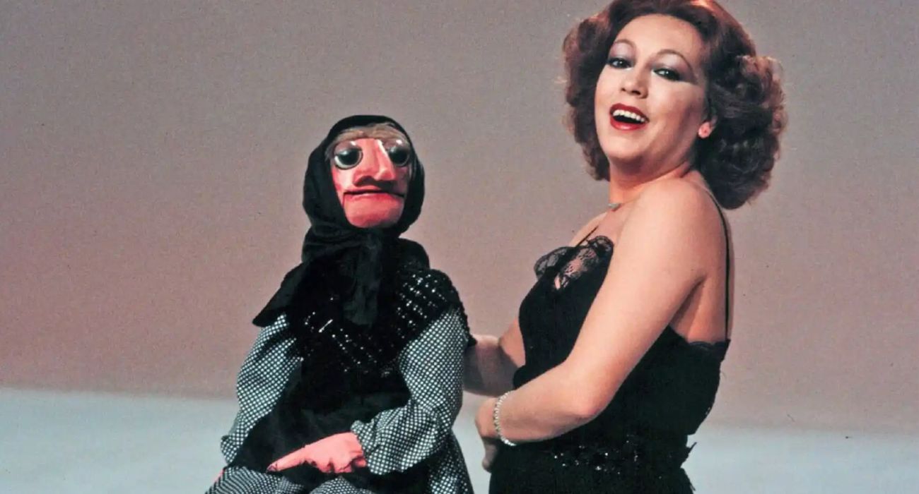 Mari Carmen y Doña Rogelia.